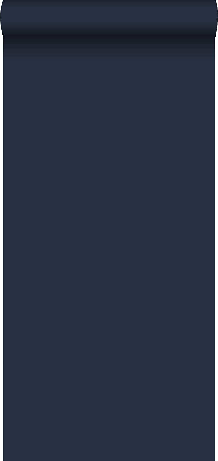 Dark Blue Plain 桌布 壁紙 — 一款極簡海軍藍色壁紙，頂部帶有微妙的捲邊。