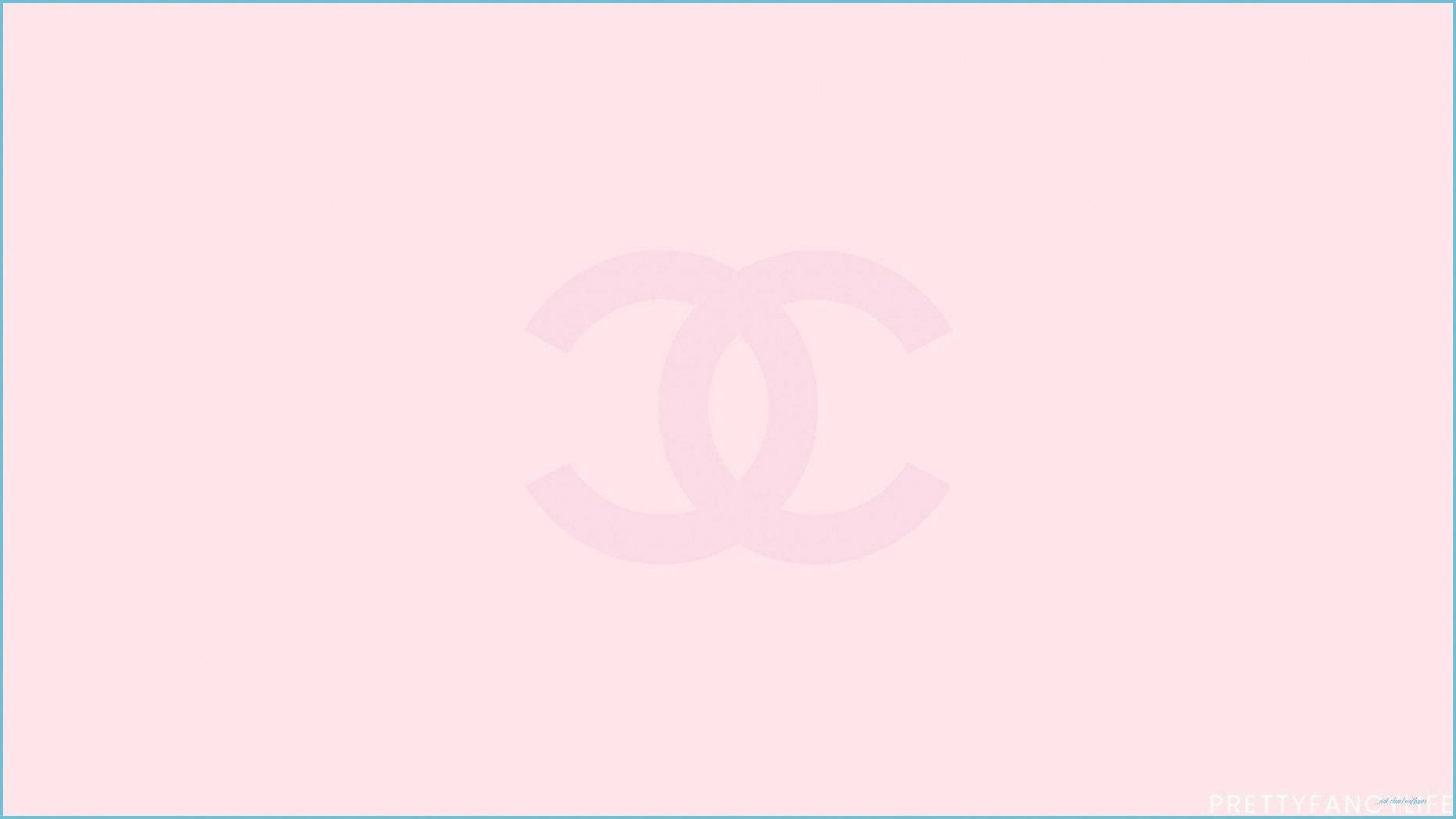 Chanel 桌布 壁紙 — 一款極簡風格的粉紅色漸變背景壁紙，中央帶有微弱的交織CC標誌。
