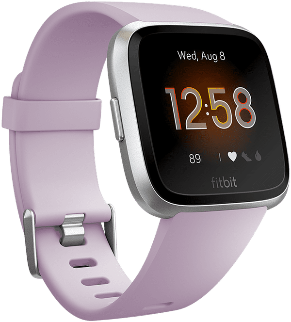 Product 桌布 壁紙 — 一款薰衣草紫色的 Fitbit 智慧手錶，帶有銀色點綴，在白色背景的黑色螢幕上顯示時間、溫度和活動圖示。