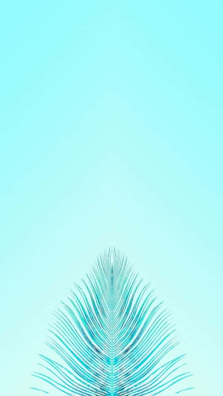Palm Leaf 桌布 壁紙 — 一片青綠色棕櫚葉從底部浮現，背景是柔和的漸變天藍色。