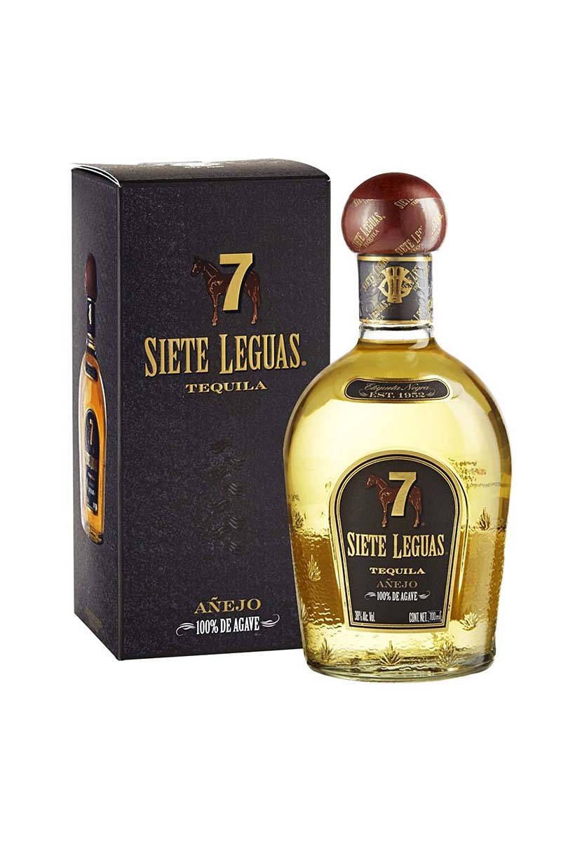 手機 桌布 壁紙 — 一瓶 Siete Leguas Añejo 龍舌蘭酒及其黑色盒子，置於潔白背景前。