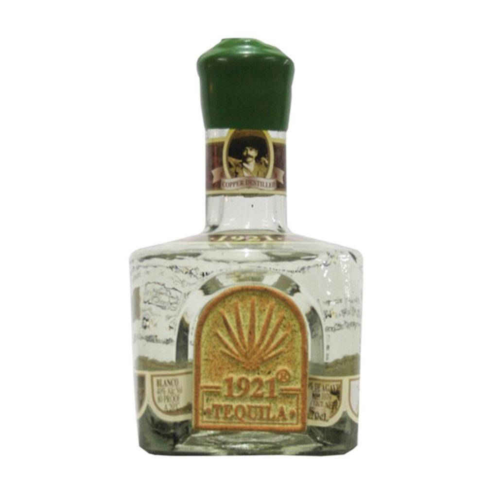 drinks 桌布 壁紙 — 一瓶1921龍舌蘭酒的透明玻璃瓶，帶有綠色瓶蓋和復古標籤，標籤上有一個戴帽子的男人。