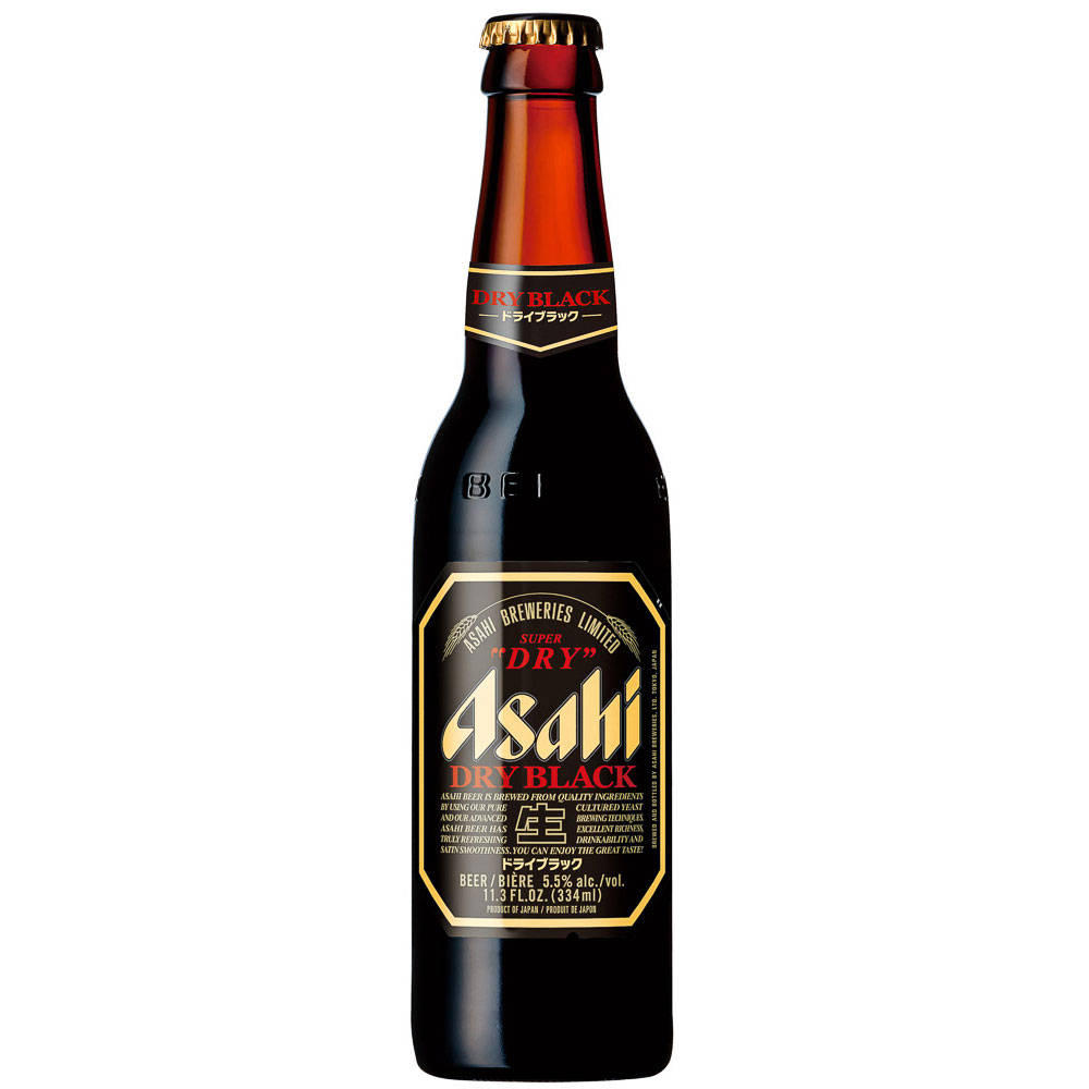 Beer 桌布 壁紙 — 一瓶時尚的深色玻璃瓶Asahi Super Dry Black啤酒，孤立在純白色背景上。