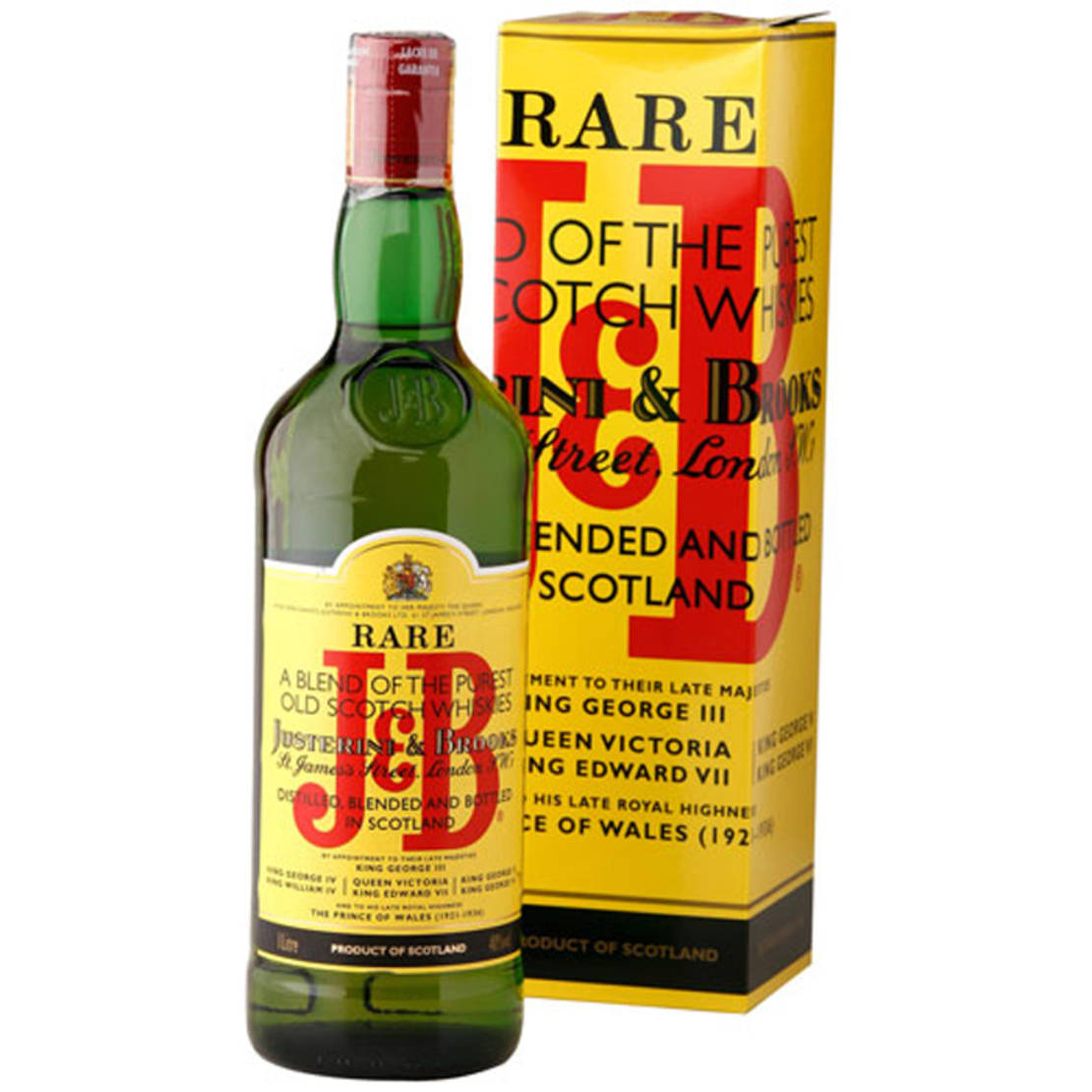 drinks 桌布 壁紙 — 一瓶綠色玻璃瓶裝的Justerini & Brooks Rare Scotch Whisky，旁邊是其鮮明的黃色和紅色品牌盒子，背景為白色。
