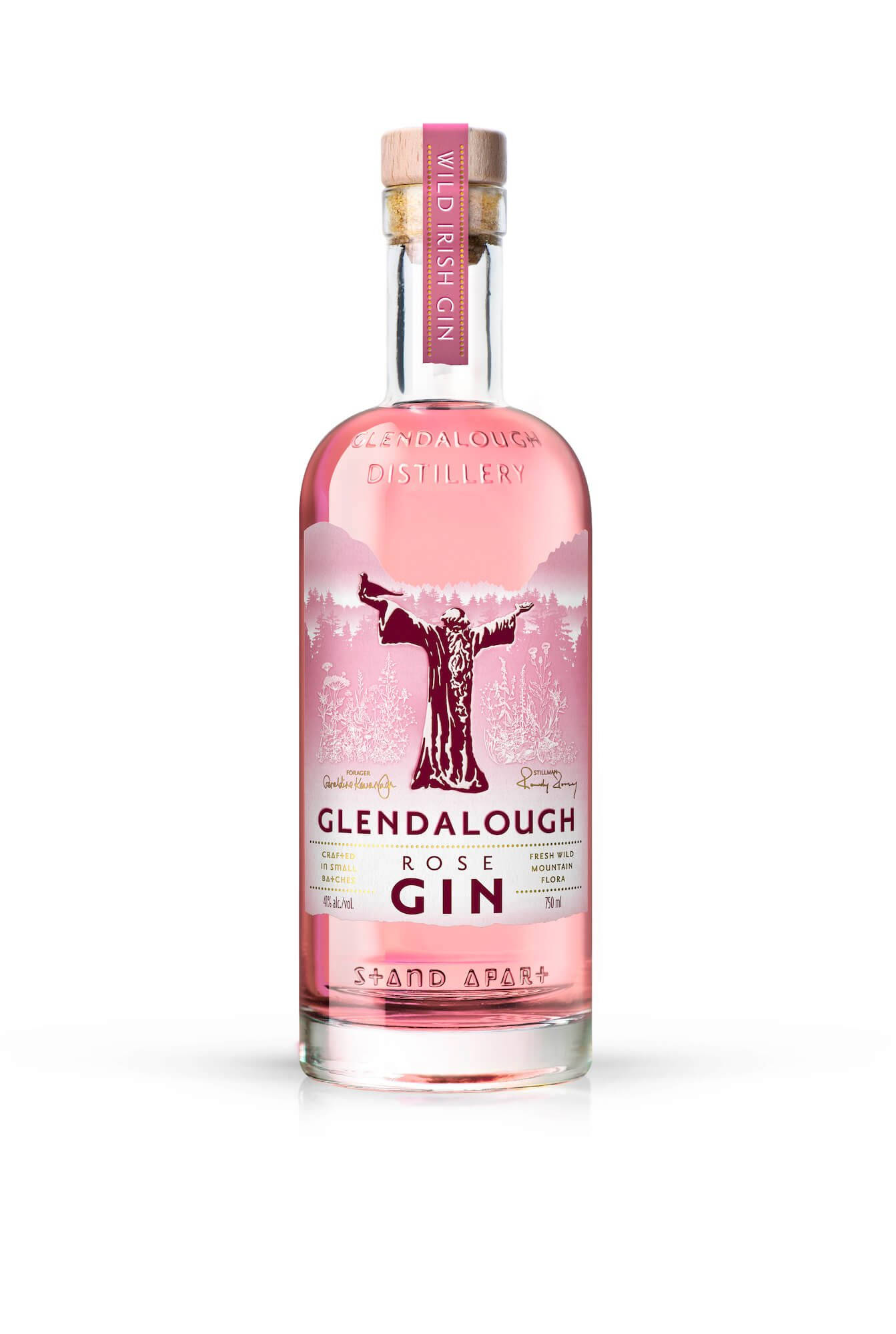 drinks 桌布 壁紙 — 一瓶纖細的Glendalough Rose Gin，帶有粉紅色液體和山形剪影標籤，矗立在潔白的背景前。