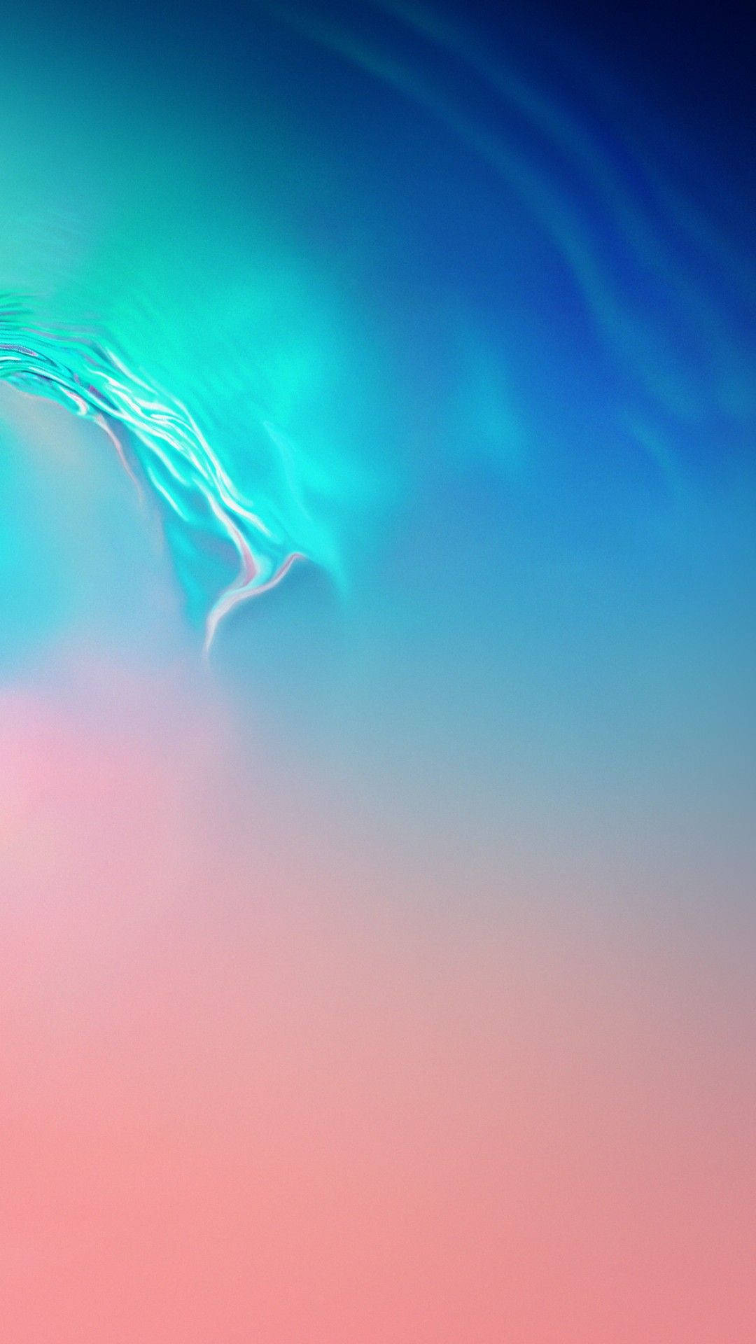 Galaxy S10 桌布 壁紙 — 一種寧靜的抽象漸變色，由藍綠色和柔和的粉紅色組成，帶有流動的光條，類似水波紋。