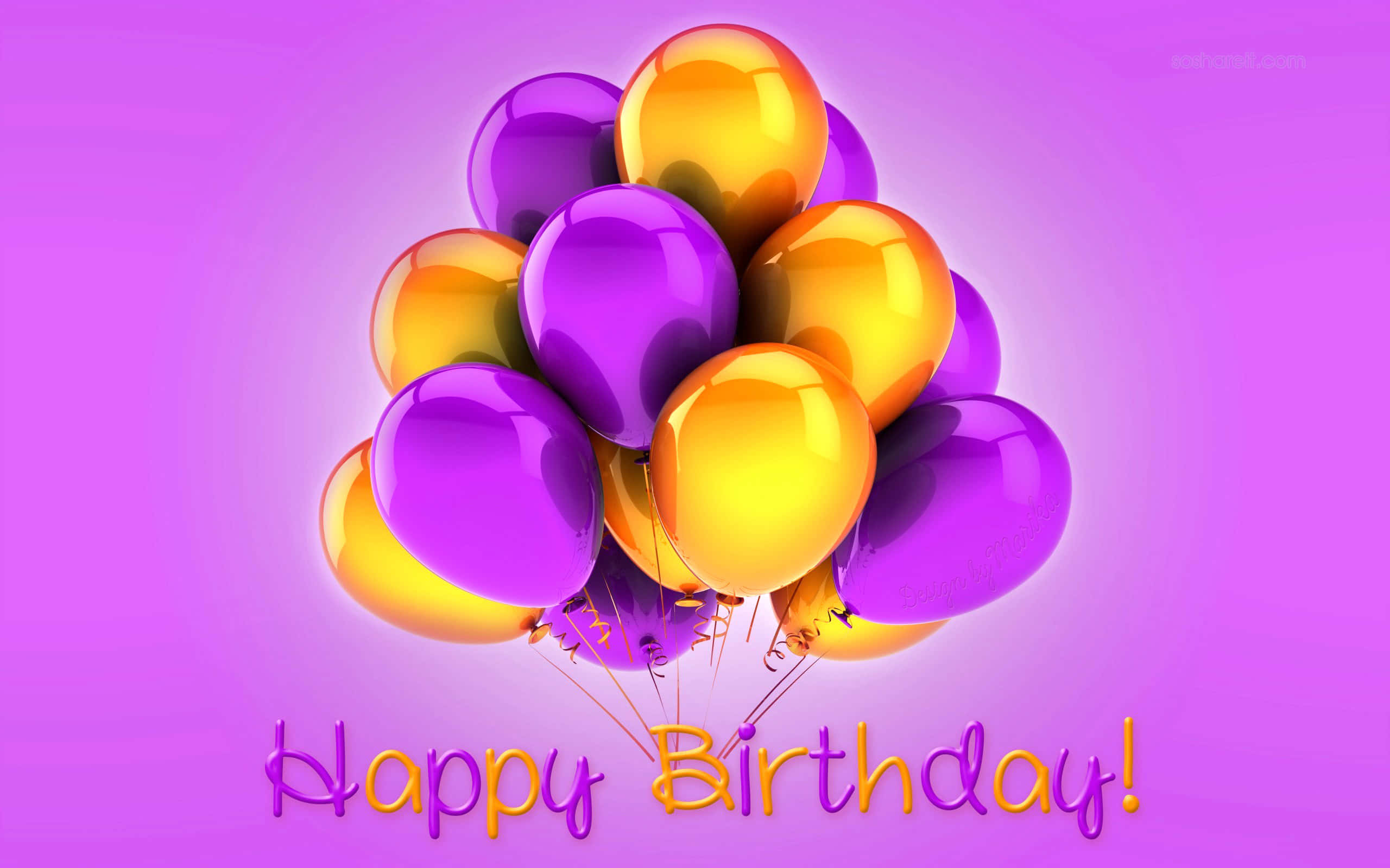 生日快樂 桌布 壁紙 — 一簇閃亮的紫色和金色氣球漂浮在柔和的紫色漸變背景上，下方有「Happy Birthday!」文字。