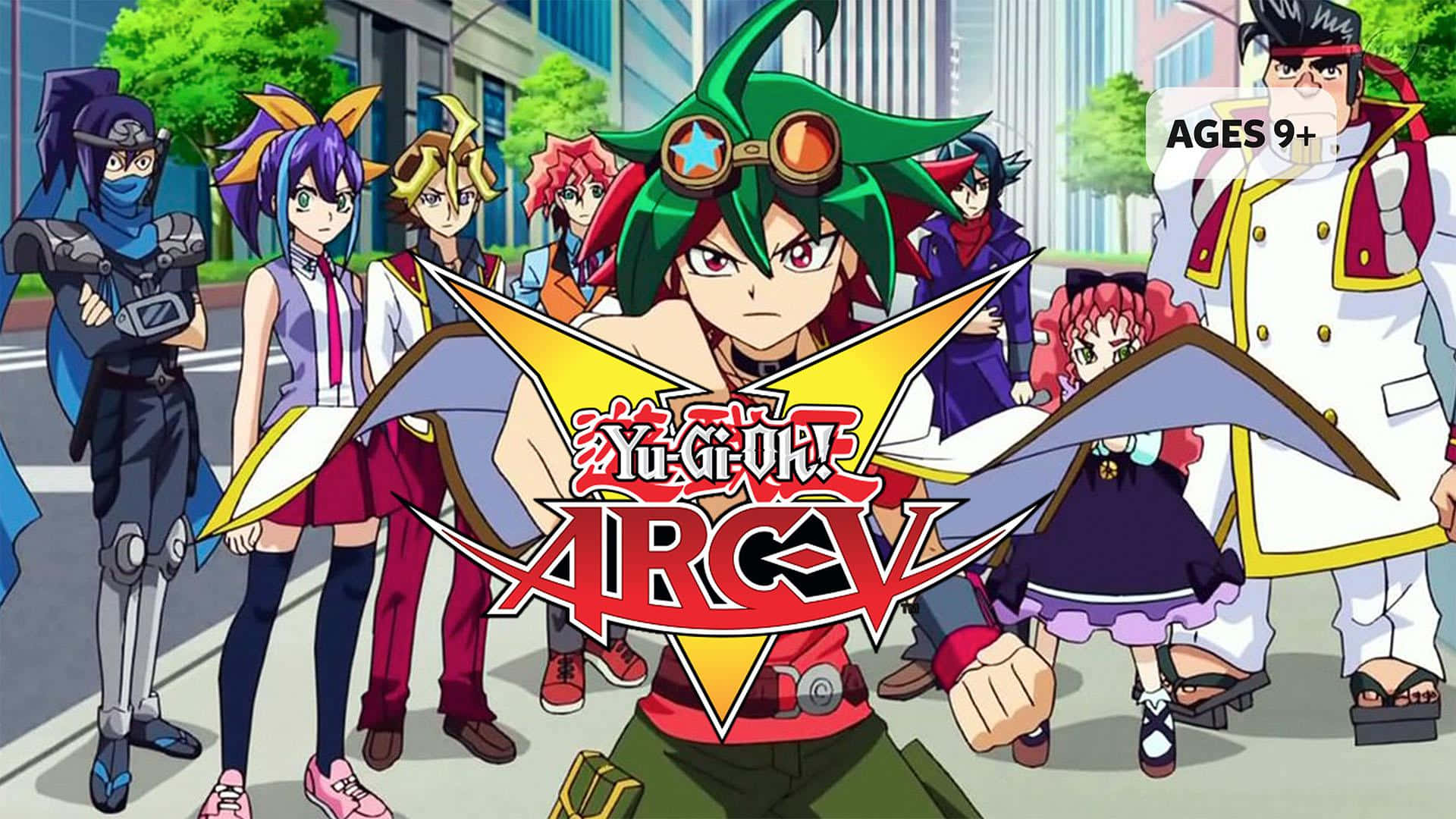 Yuya Sakaki 桌布 壁紙 — 一組充滿活力的《遊戲王ARC-V》動畫角色自信地站在城市街道上，帶有醒目的標誌。