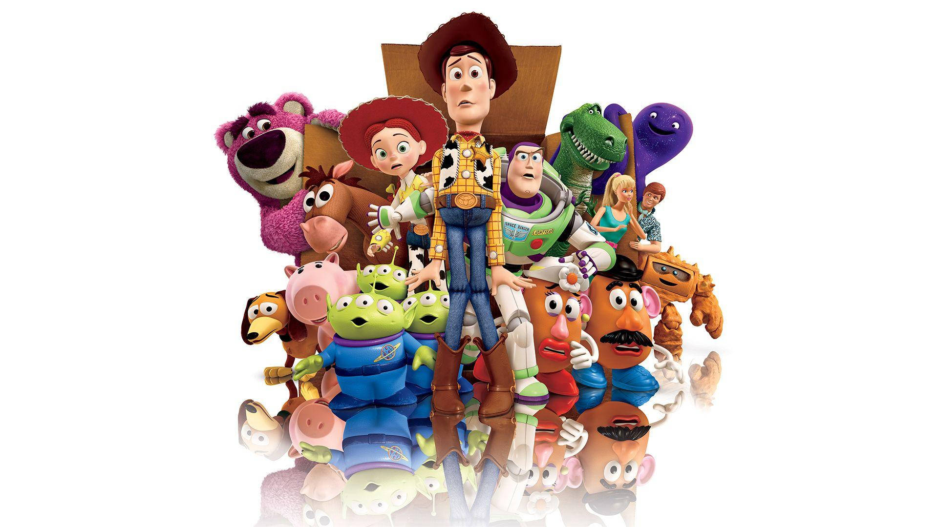 Toy Story 3 桌布 壁紙 — 一群充滿活力的玩具總動員角色，包括胡迪、巴斯光年和翠絲，站在白色背景前，地板有反射效果。