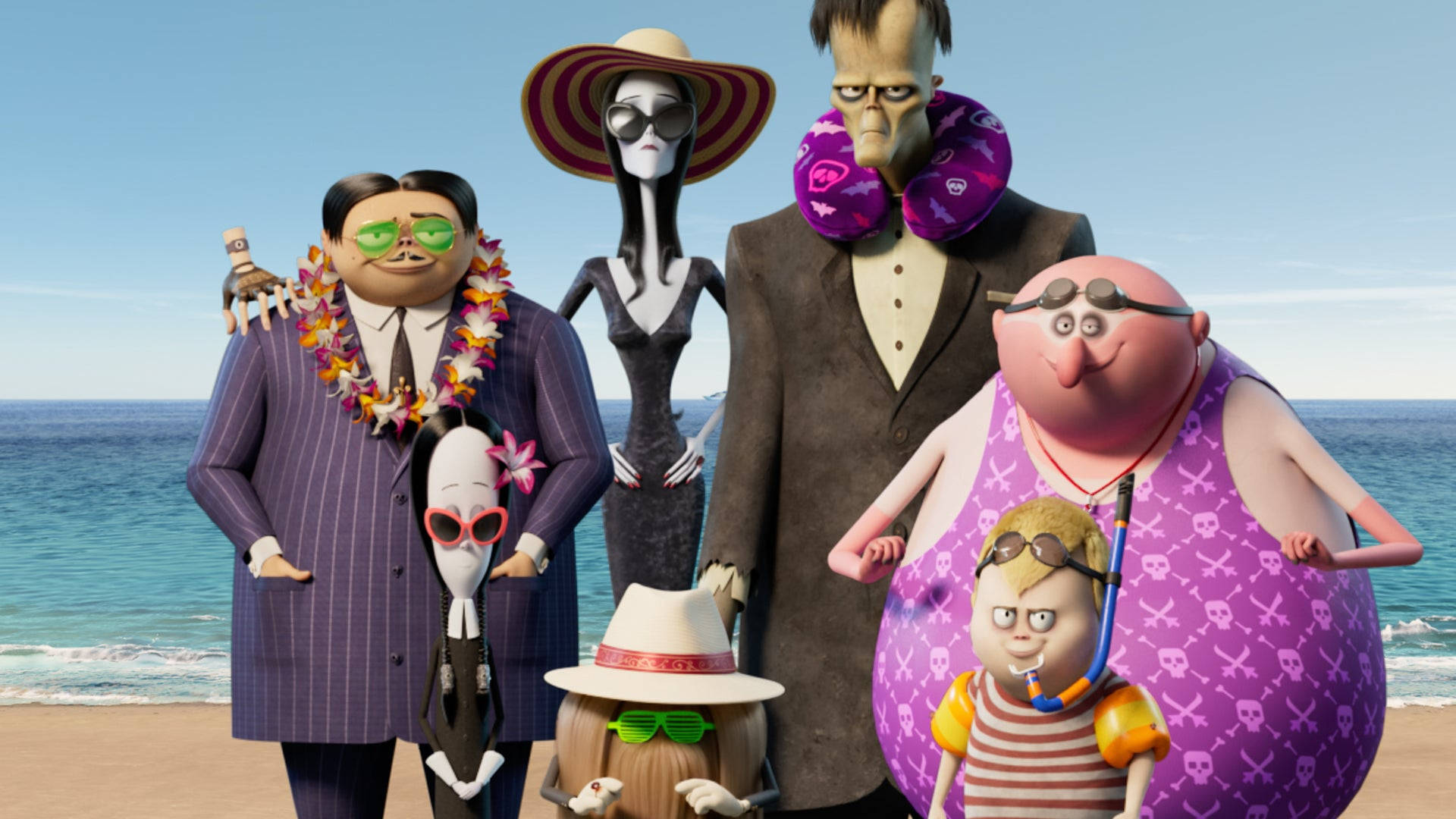 The Addams Family 2 桌布 壁紙 — 一群古怪的動畫不死角色穿著度假服裝，在陽光明媚的海灘上與海浪一起愉快地擺姿勢。