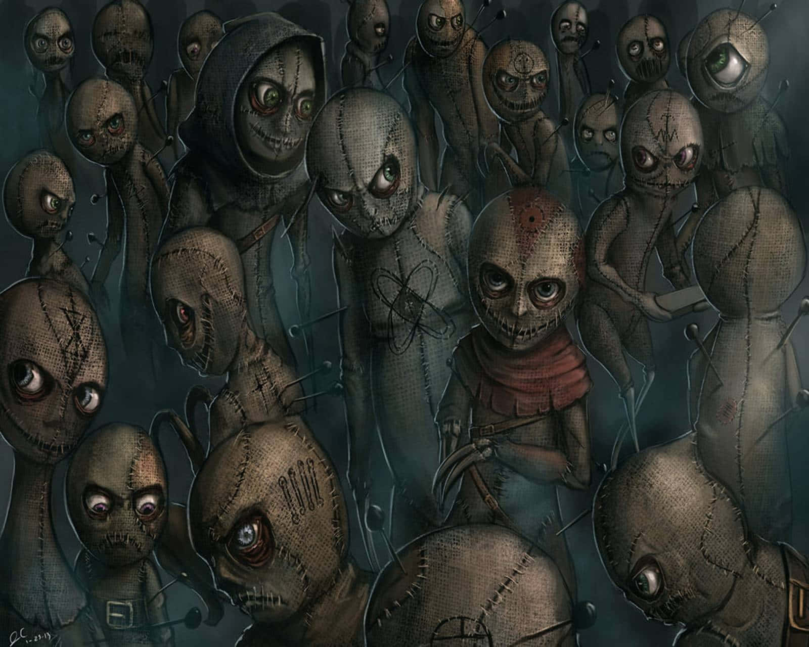 Voodoo Dolls 桌布 壁紙 — 一群密密麻麻、縫合而成、令人毛骨悚然的人形人物，眼睛不匹配，身上插著大頭針，處於陰暗、陰影的環境中。