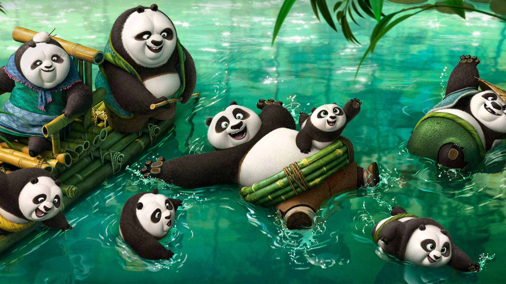 熊貓 桌布 壁紙 — 一群快樂的動畫熊貓在清澈的碧綠水中嬉戲漂浮和游泳，周圍環繞著茂密的竹子。