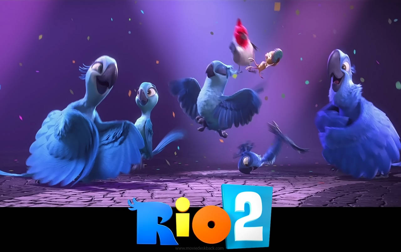 rio 桌布 壁紙 — 一群歡樂的動畫藍金剛鸚鵡在紫色舞台燈光下用五彩紙屑慶祝，構成充滿活力的電影海報場景。