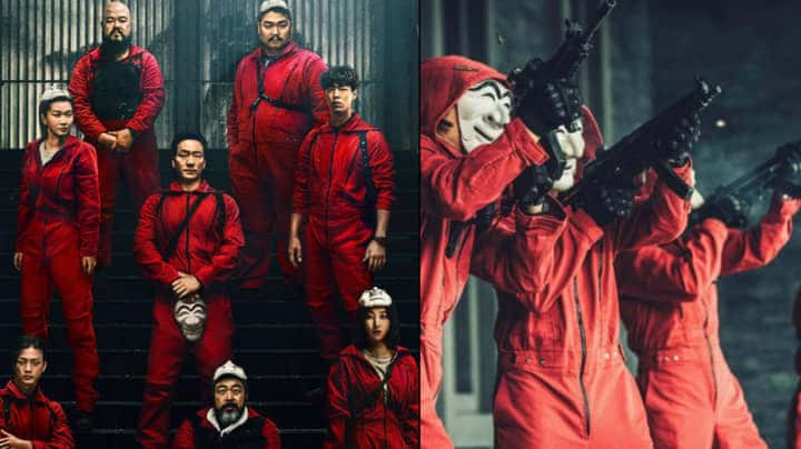Money Heist Mask 桌布 壁紙 — 一群穿著紅色連身衣和蓋伊·福克斯面具的人站在樓梯上，在陰暗的城市環境中手持武器。