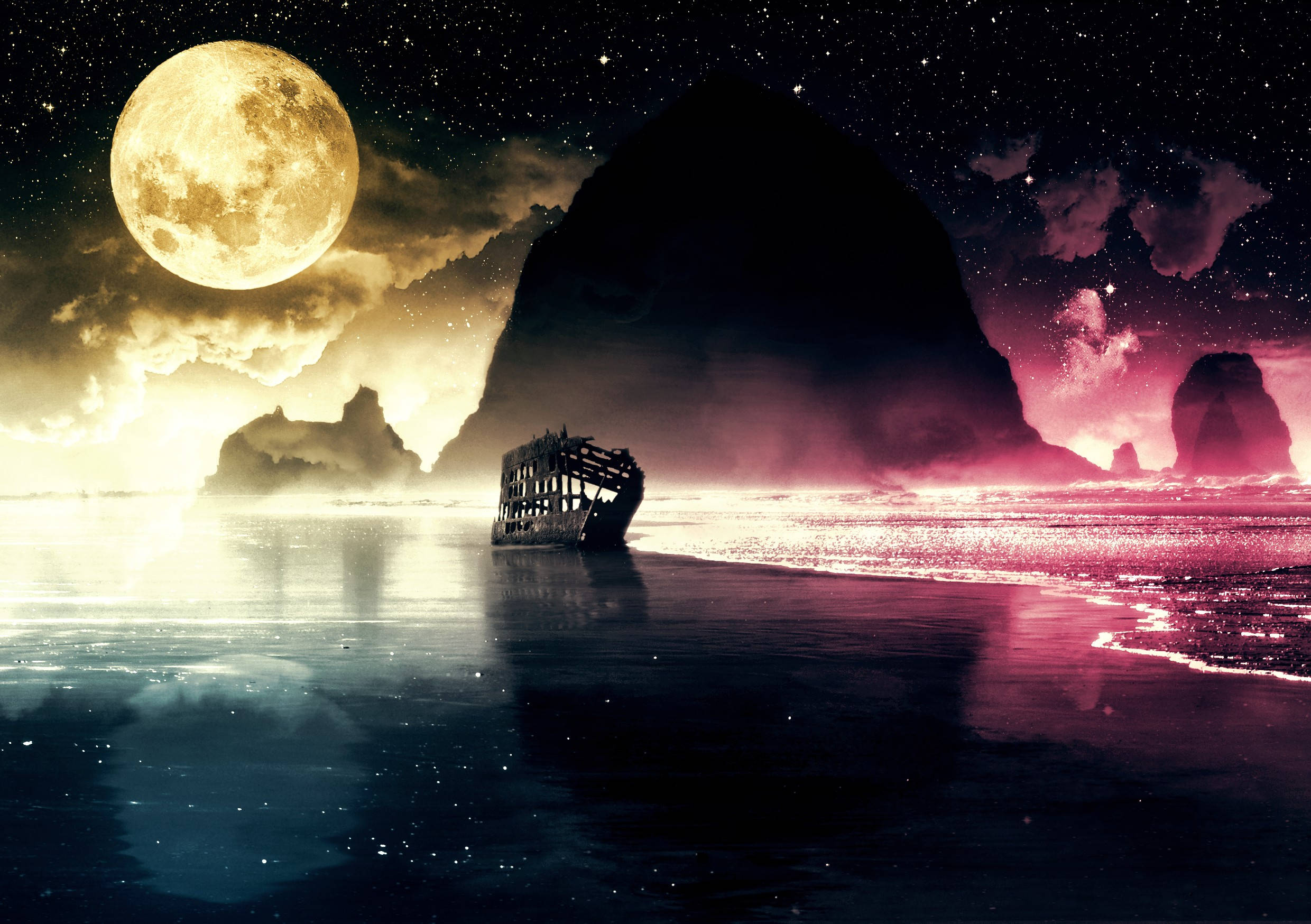 月光 桌布 壁紙 — 一艘令人不安的失事船隻躺在星光閃爍的海岸上，上方是巨大的發光月亮，天空呈現粉紅和金色。