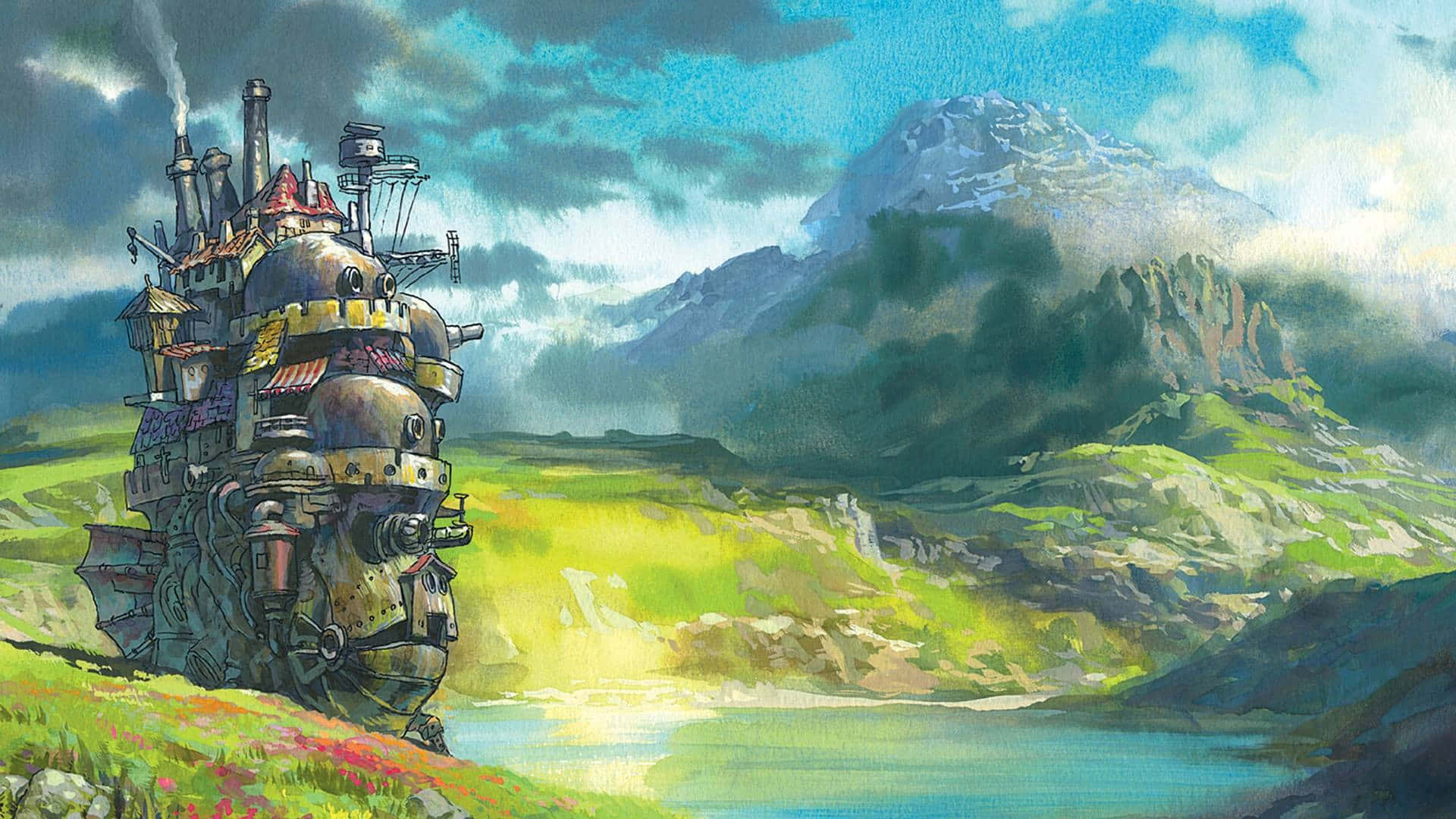 Anime Zoom 桌布 壁紙 — 一艘奇特的蒸氣龐克飛船停泊在湖邊的草地上，背景是山脈，天空多雲。
