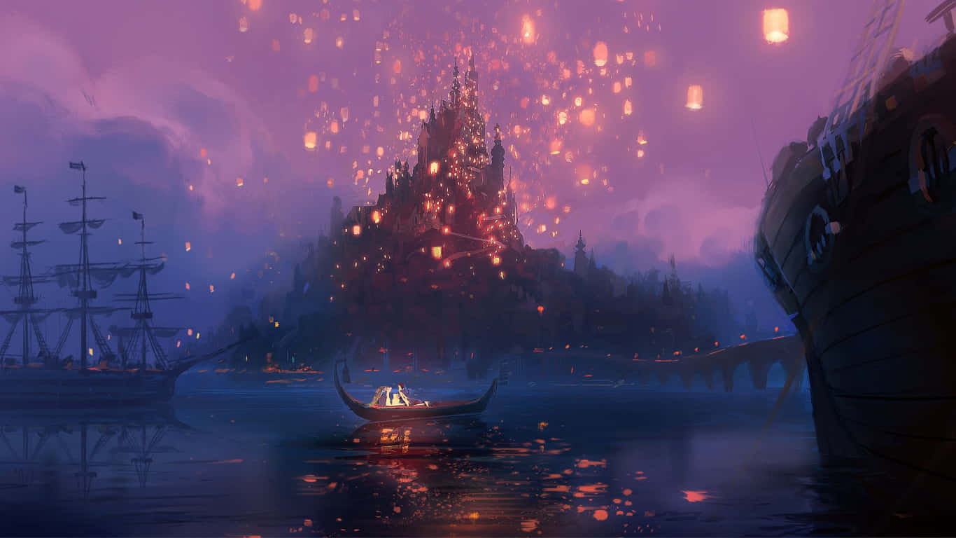 1366x768 Disney 桌布 壁紙 — 一艘孤獨的貢多拉在霧氣瀰漫的水面上漂浮，紫色天空下城堡和船隻附近掛滿發光的燈籠。