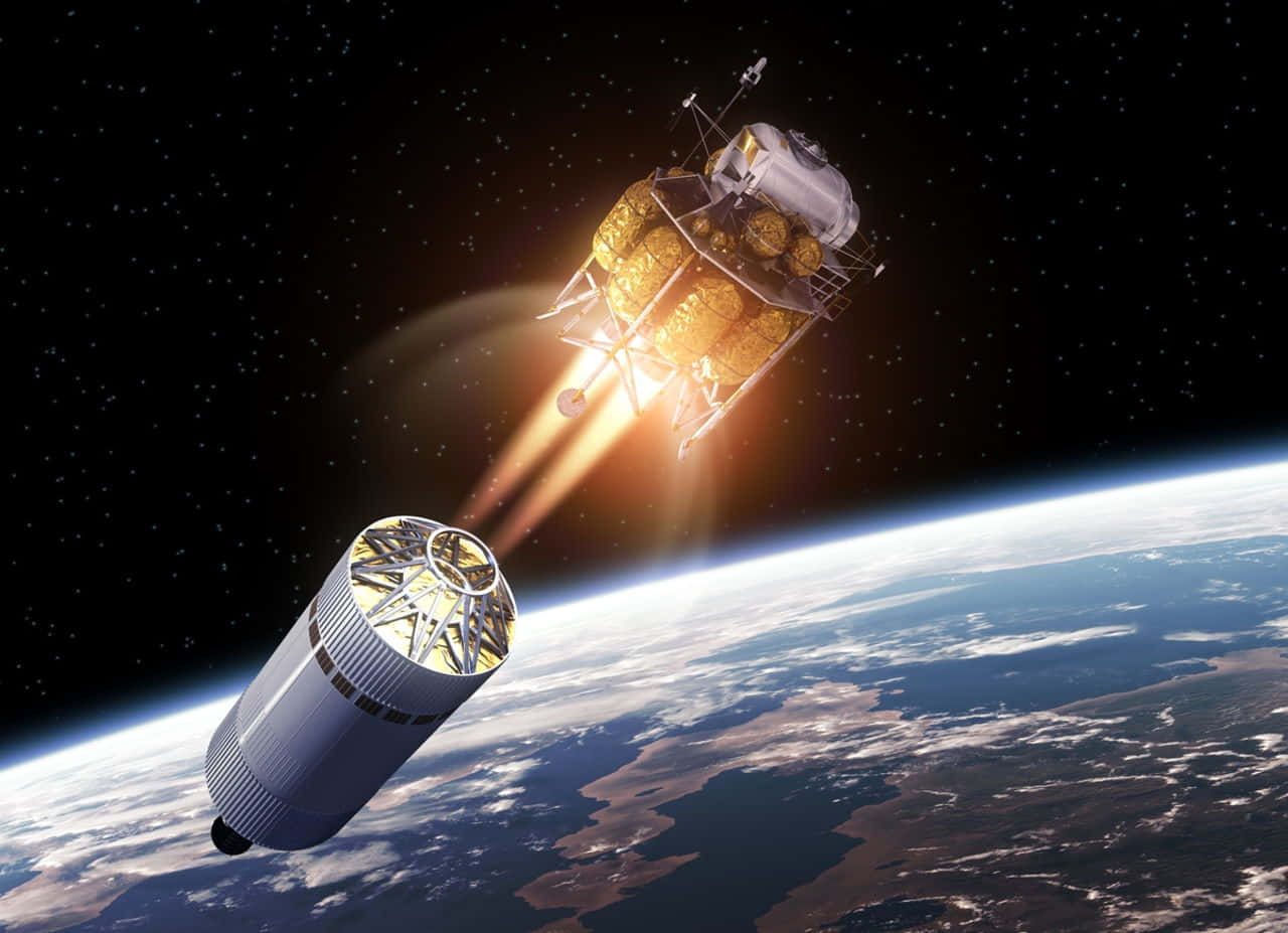 Space Exploration 桌布 壁紙 — 一艘引擎發光的太空船從地球彎曲的地平線上升，背景是繁星點點的黑色天空。
