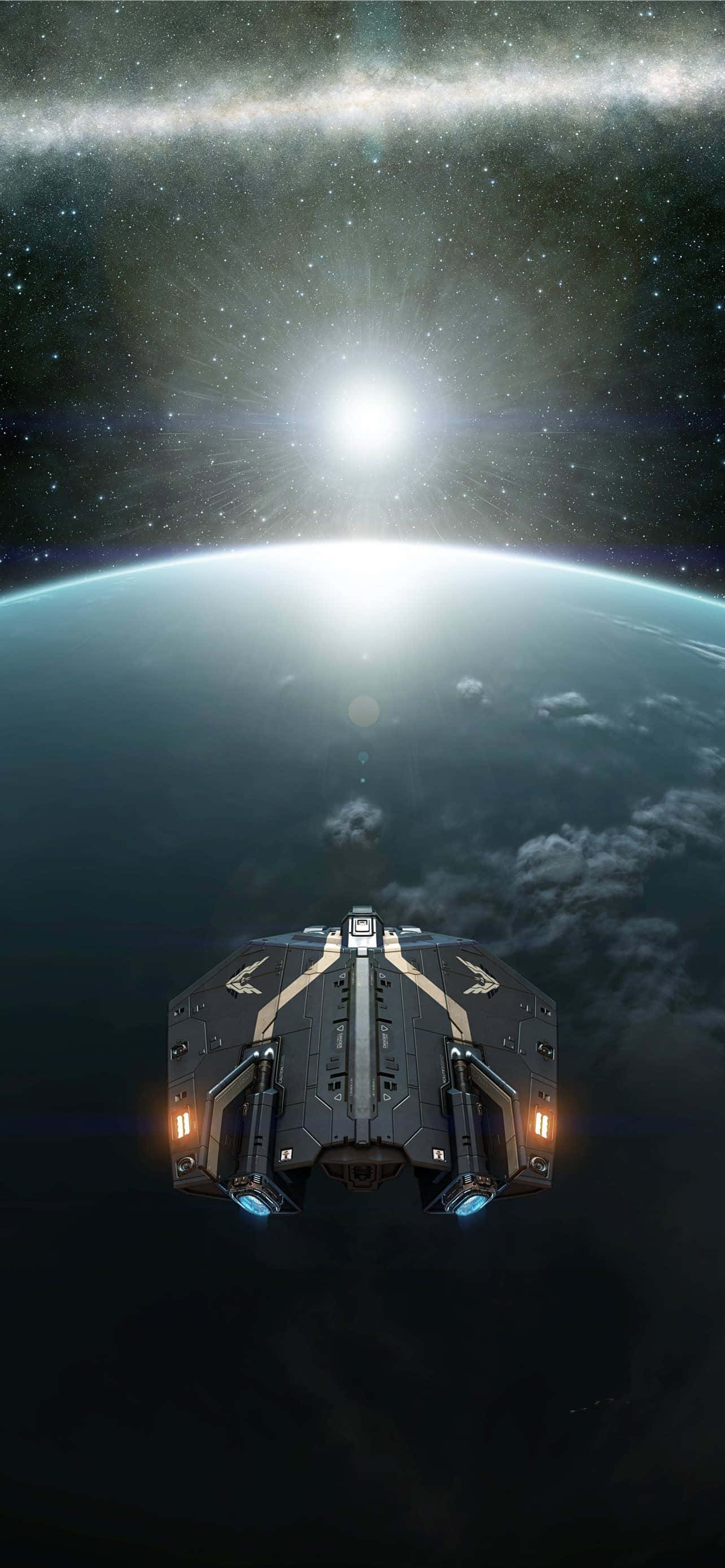 Space Exploration 桌布 壁紙 — 一艘時尚的未來太空船在燦爛的太陽和繁星銀河下，滑過行星的彎曲地平線。