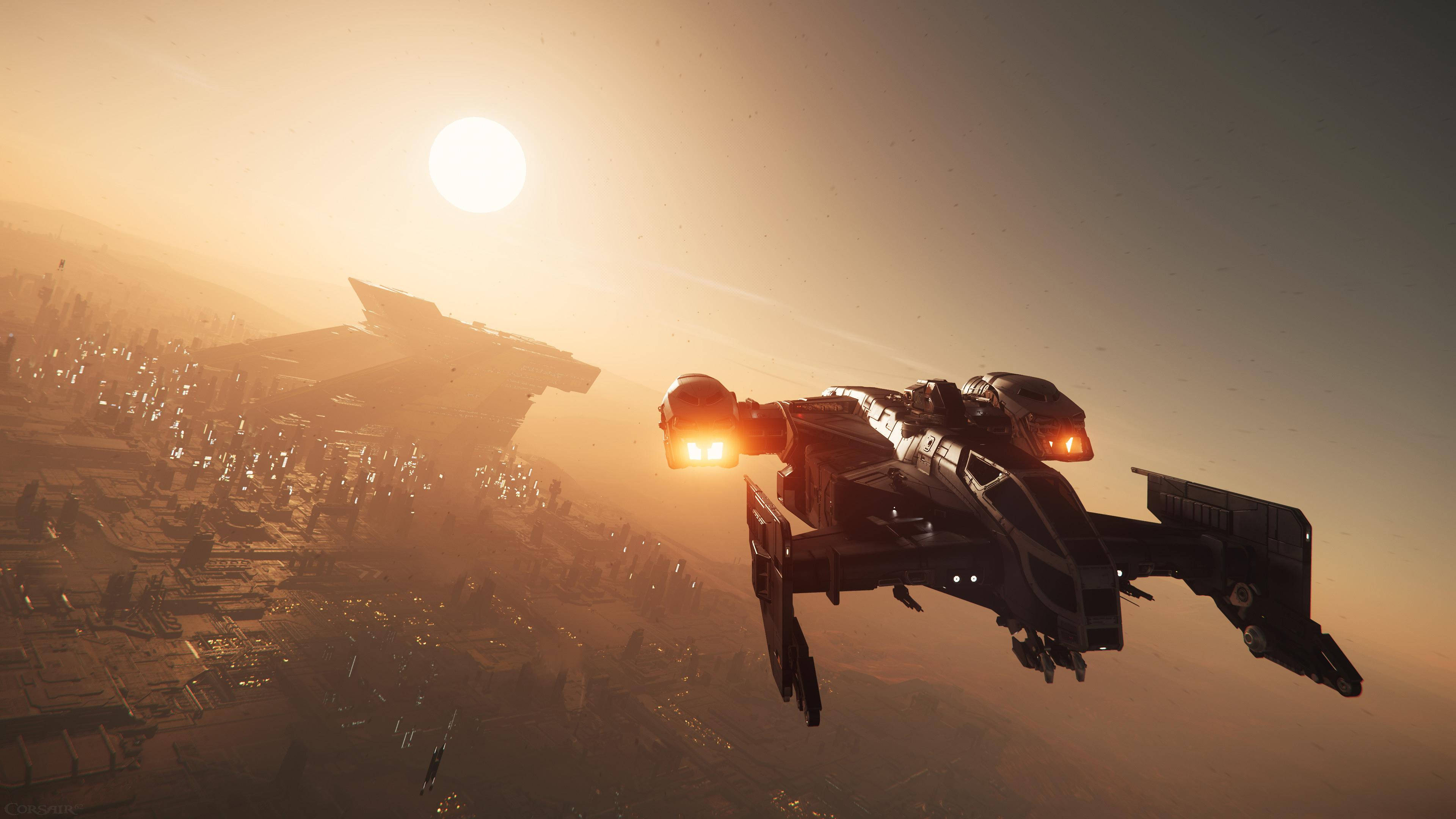 Star Citizen 桌布 壁紙 — 一艘時尚的未來太空船在金色日落時分翱翔於廣闊的外星城市上空，巨大的太陽在頭頂燃燒。