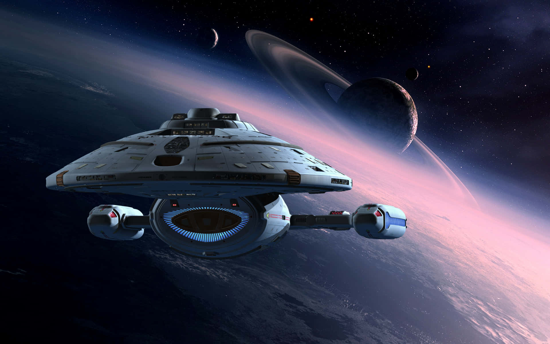 Starship 桌布 壁紙 — 一艘未來的星艦滑過一顆帶有發光粉紅色大氣層的環狀行星，背景是星光燦爛的宇宙。
