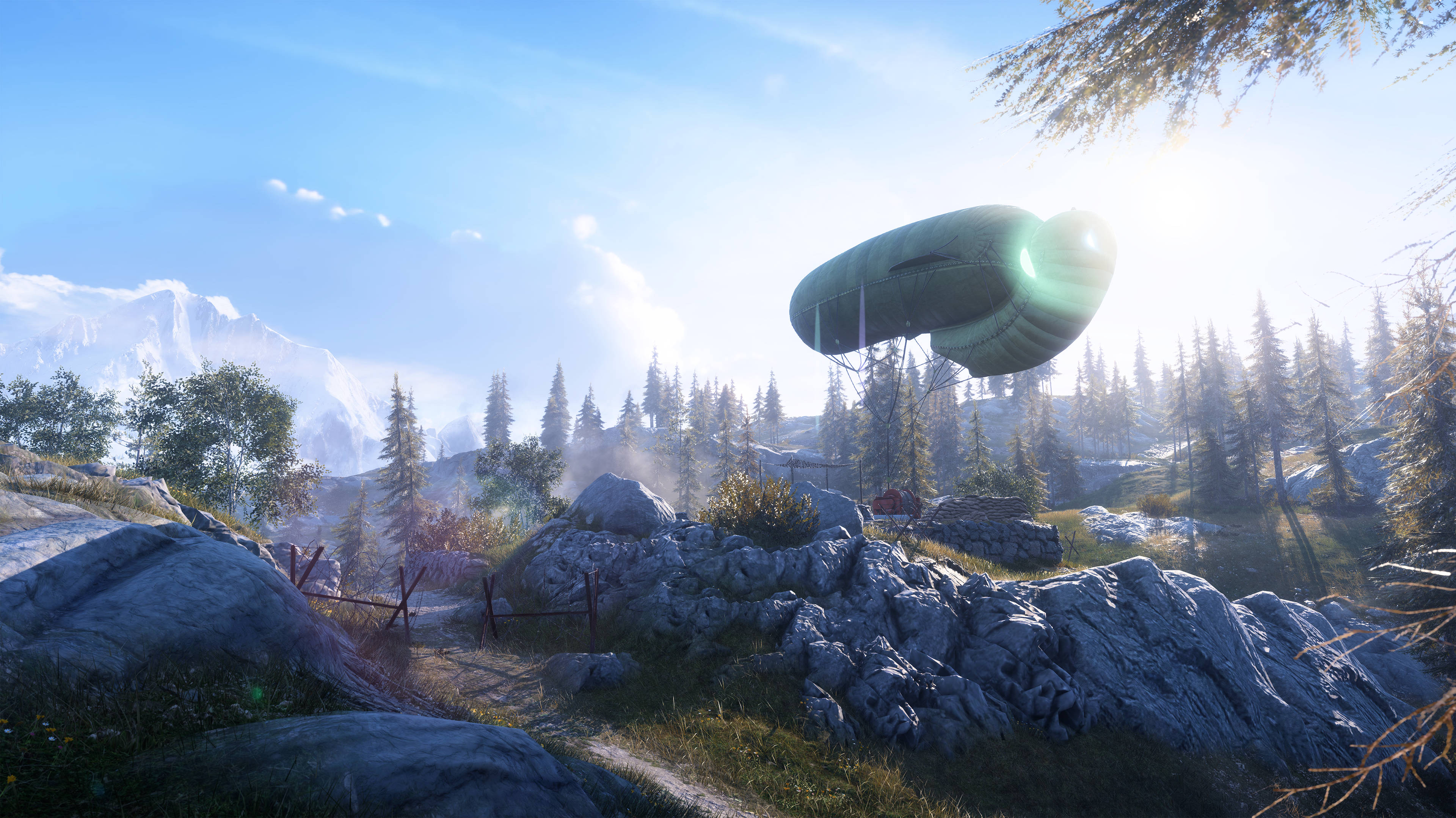 Battlefield 5 桌布 壁紙 — 一艘未來風格的飛船在陽光明媚下，懸浮在岩石山徑上空，周圍有松樹林和積雪的山峰。