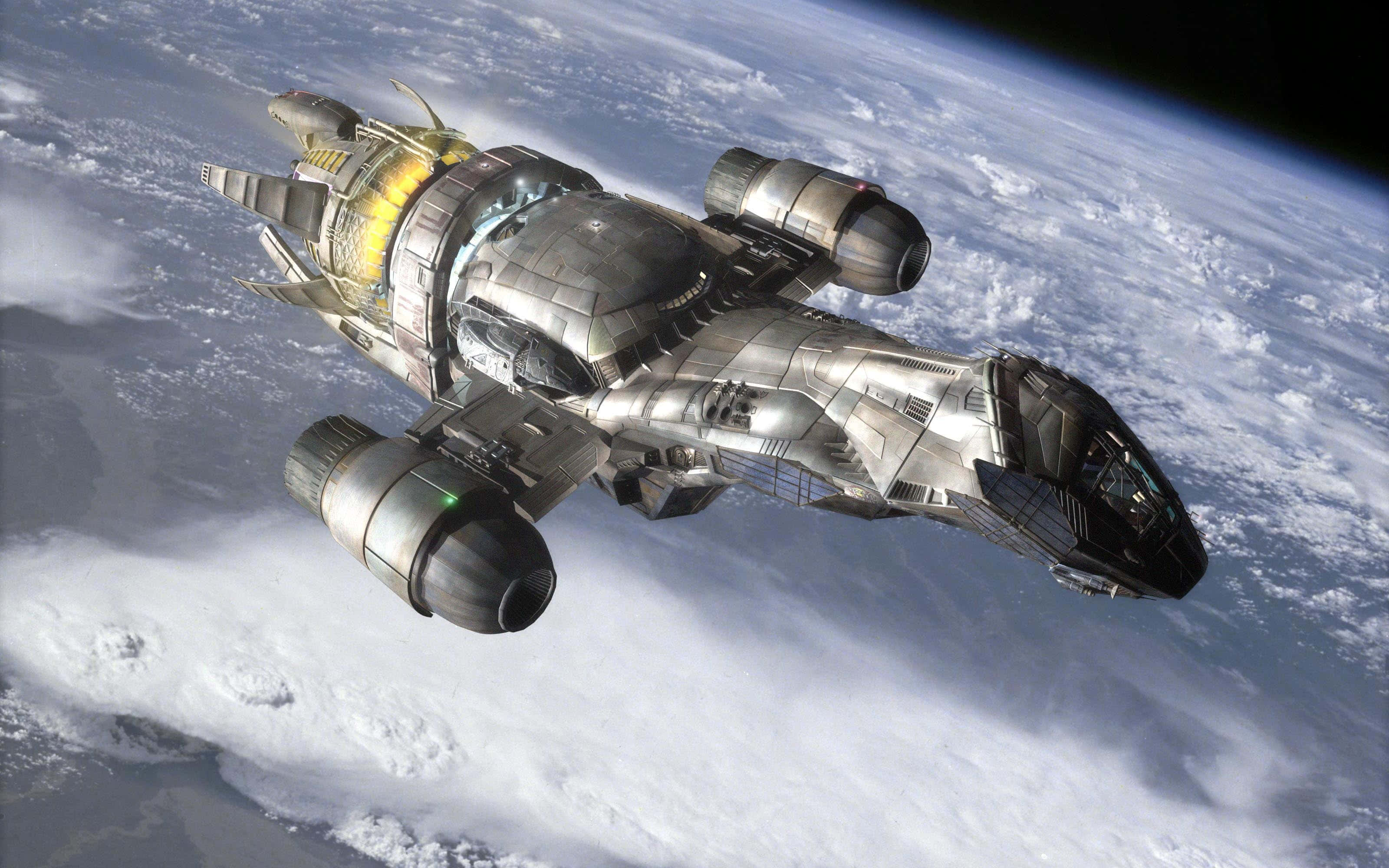 Spacecraft 桌布 壁紙 — 一艘流線型的銀色太空船在黑色天空下，於地球翻滾的雲層和藍色海洋上方滑翔。