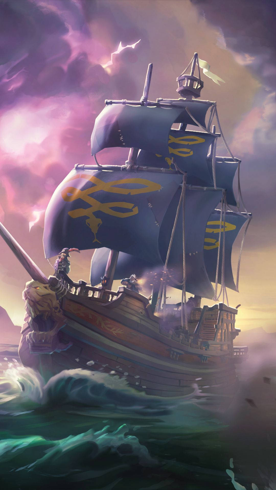 Sea Of Thieves 桌布 壁紙 — 一艘雄偉的海盜船，帶有深色帆和金色符號，在戲劇性的紫色和橙色天空下航行於波濤洶湧的綠色水域。