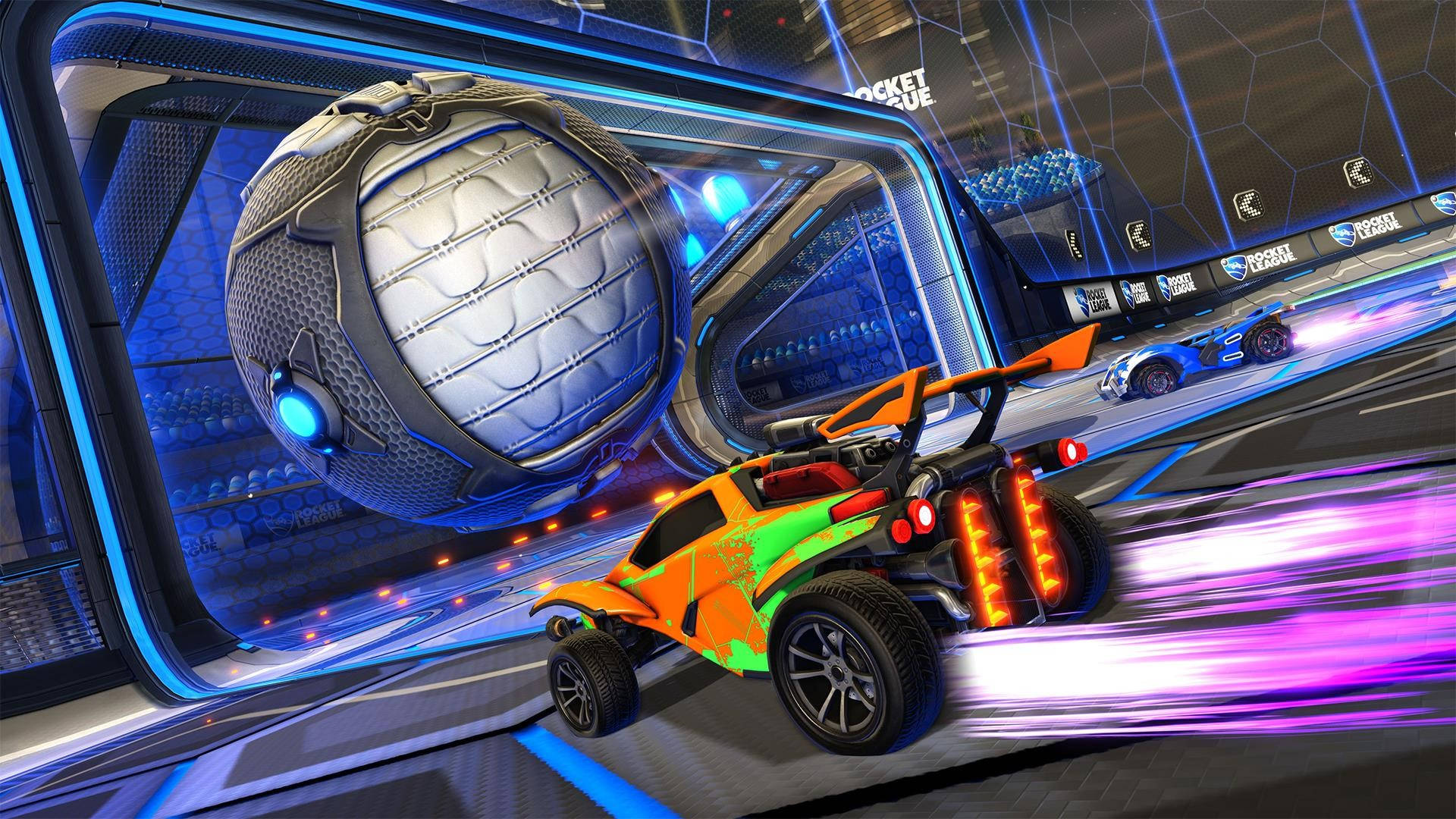 rocket league 1920x1080 桌布 壁紙 — 一輛充滿活力的橙色和綠色火箭動力車在霓虹燈照亮的未來競技場中飛馳而過一個巨大的金屬球。