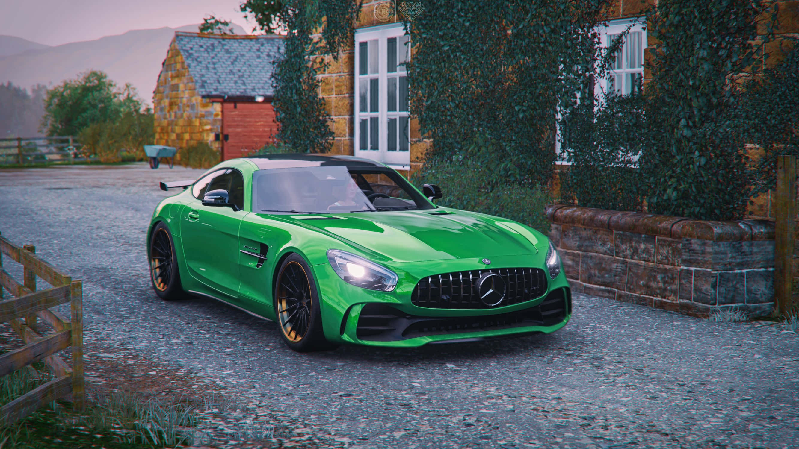 Forza Horizon 4 桌布 壁紙 — 一輛充滿活力的綠色Mercedes-AMG GT在黃昏時停泊在碎石車道上，旁邊是一座爬滿常春藤的石屋。