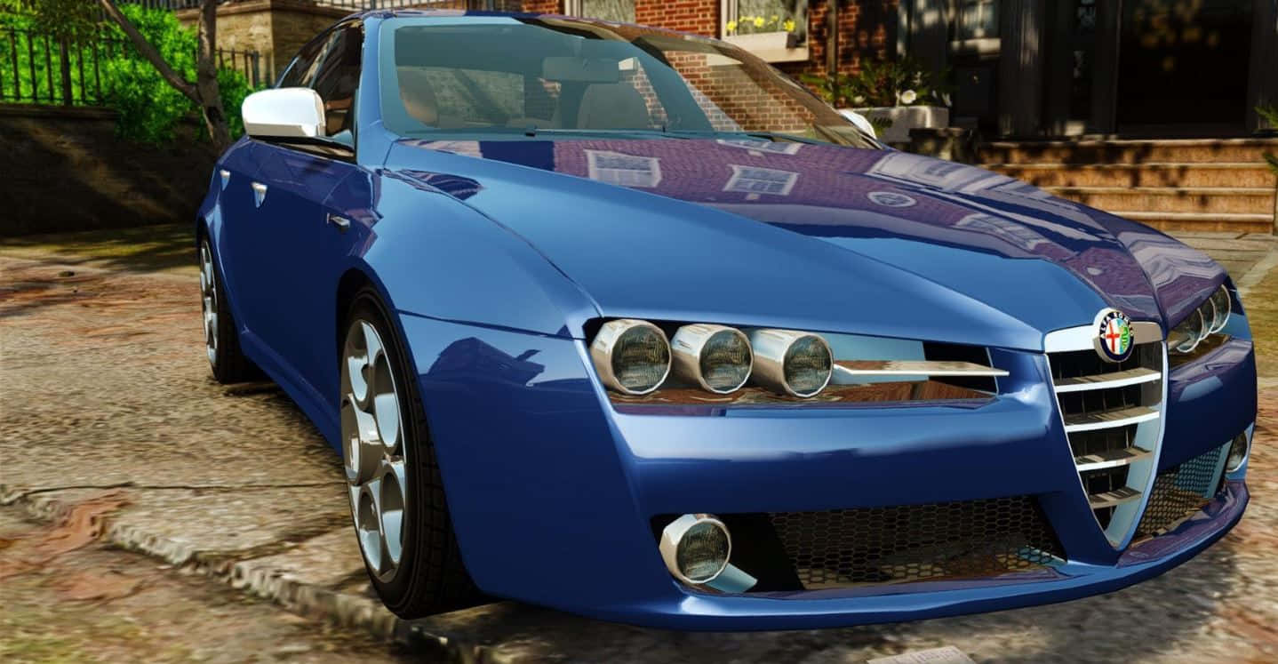Alfa Romeo 159 桌布 壁紙 — 一輛光澤藍色的Alfa Romeo跑車停泊在鵝卵石街道上，背景有磚建築和綠化。