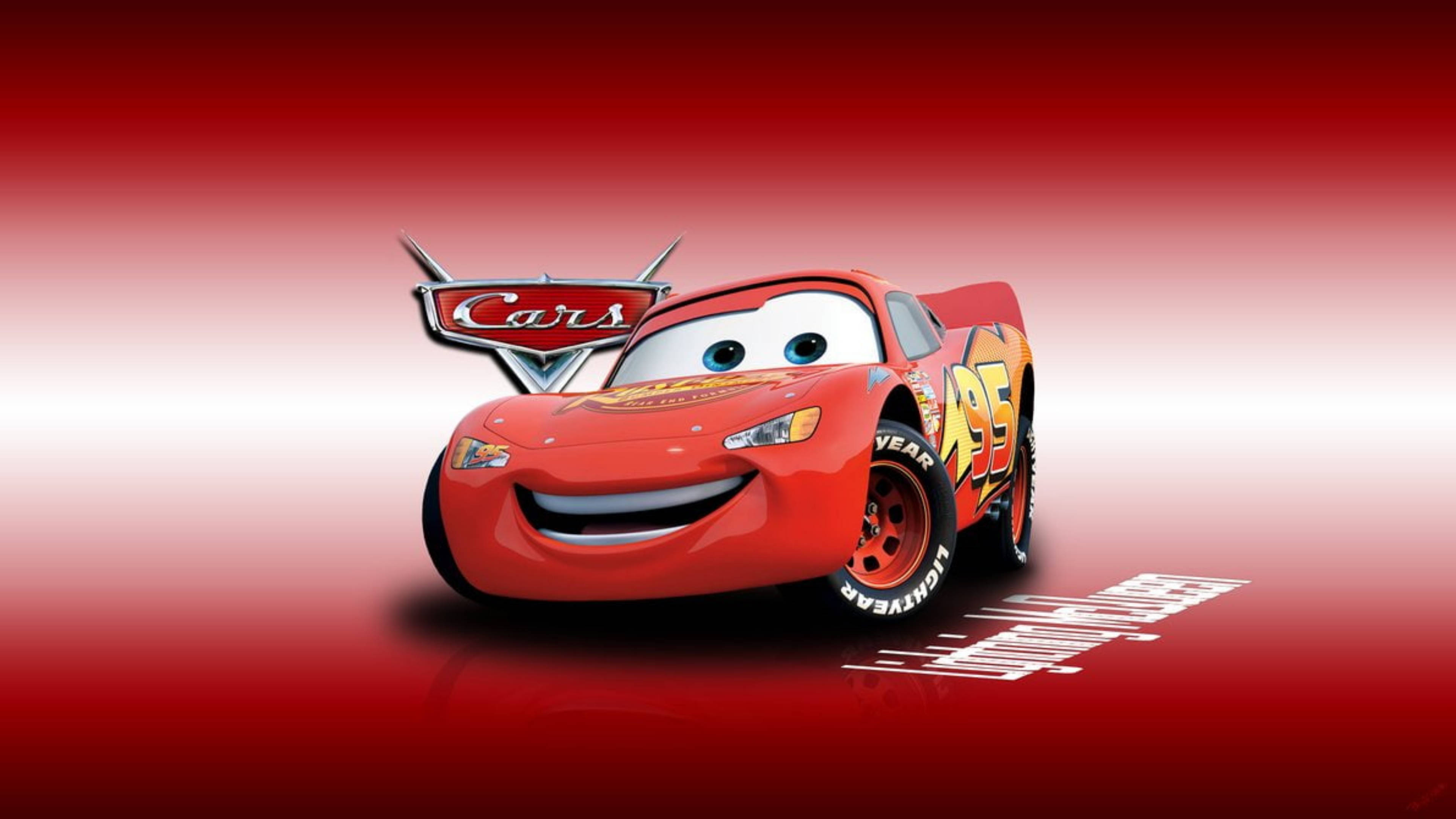 Pixar 桌布 壁紙 — 一輛帶有95號的歡樂紅色賽車在紅色漸變背景上自豪地微笑。