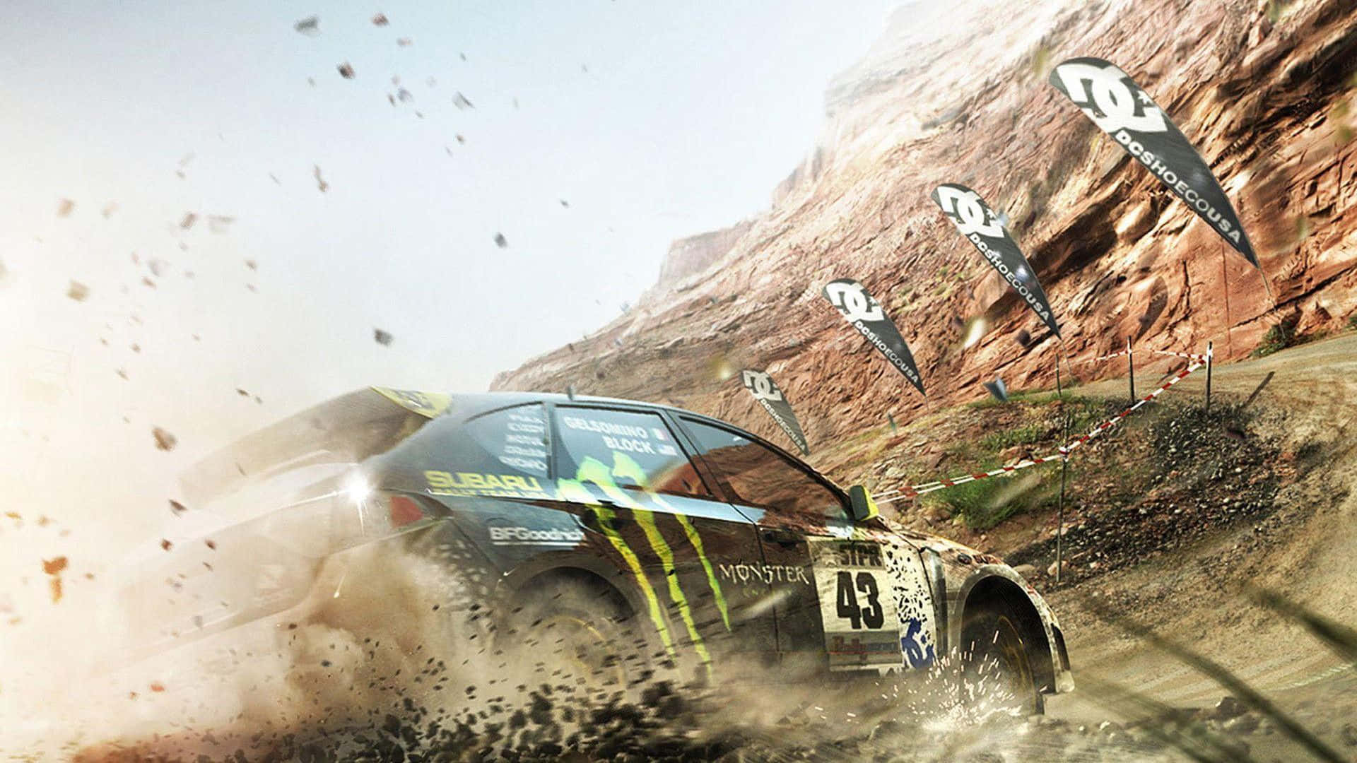 1080p Dirt 3 桌布 壁紙 — 一輛帶有Monster Energy品牌標誌的拉力賽車在塵土飛揚的峽谷中疾馳，將岩石和泥土揚到空中。