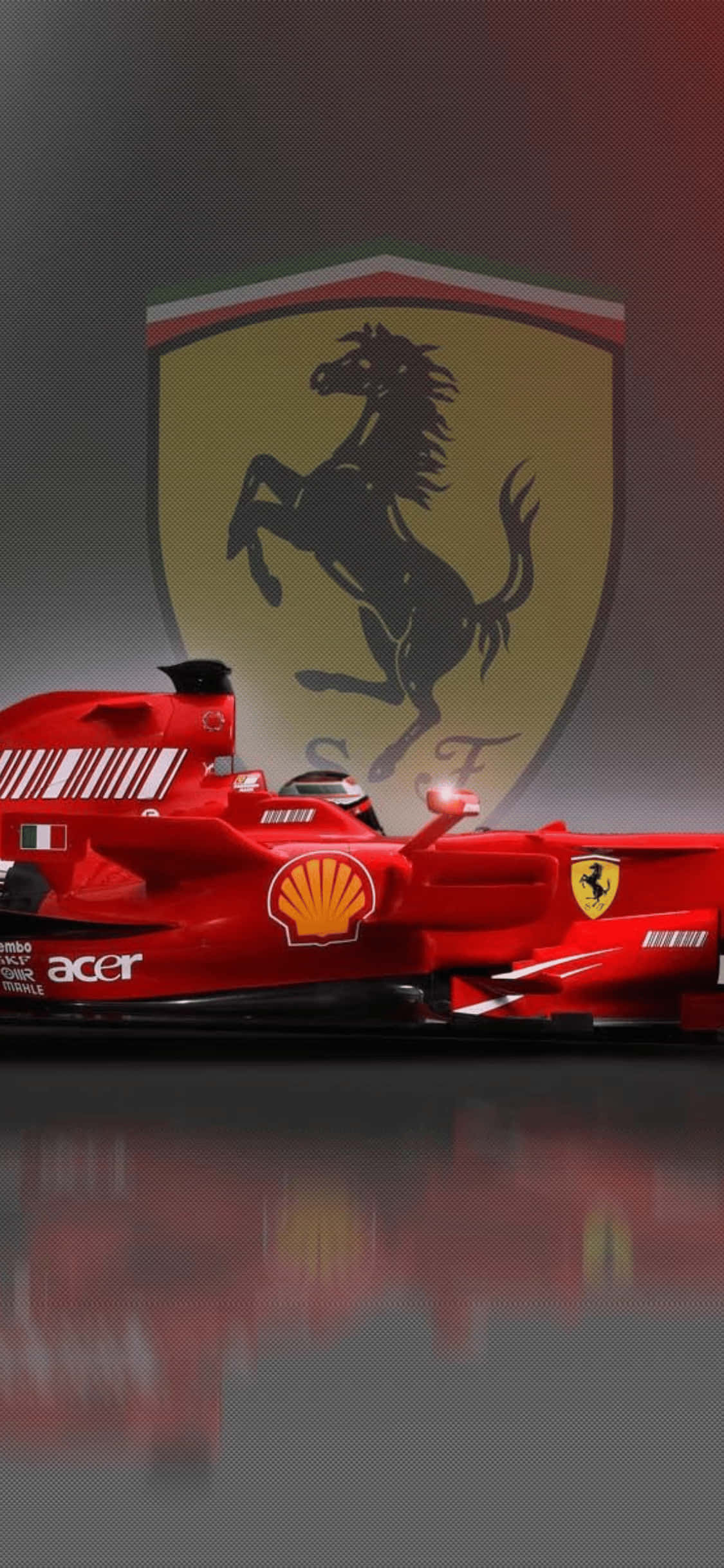 F1 2018 桌布 壁紙 — 一輛帶有Shell和Acer標誌的時尚紅色法拉利一級方程式賽車，在漸變背景上以大型法拉利躍馬標誌為背景展示。