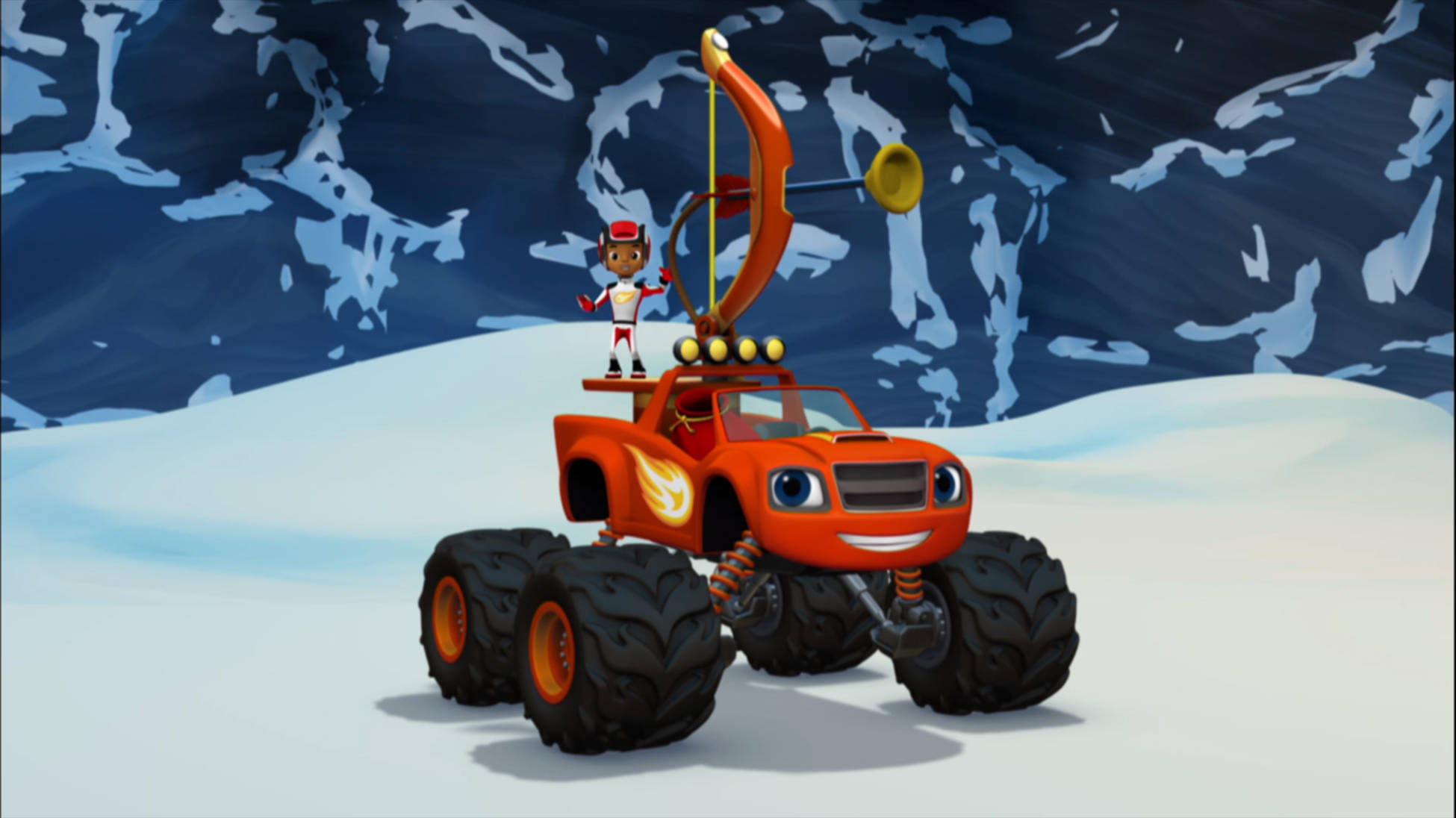 machines 桌布 壁紙 — 一輛帶有笑臉的橙色怪獸卡車和一個小司機站在雪地地形上，背景是深藍色的冰天雪地。