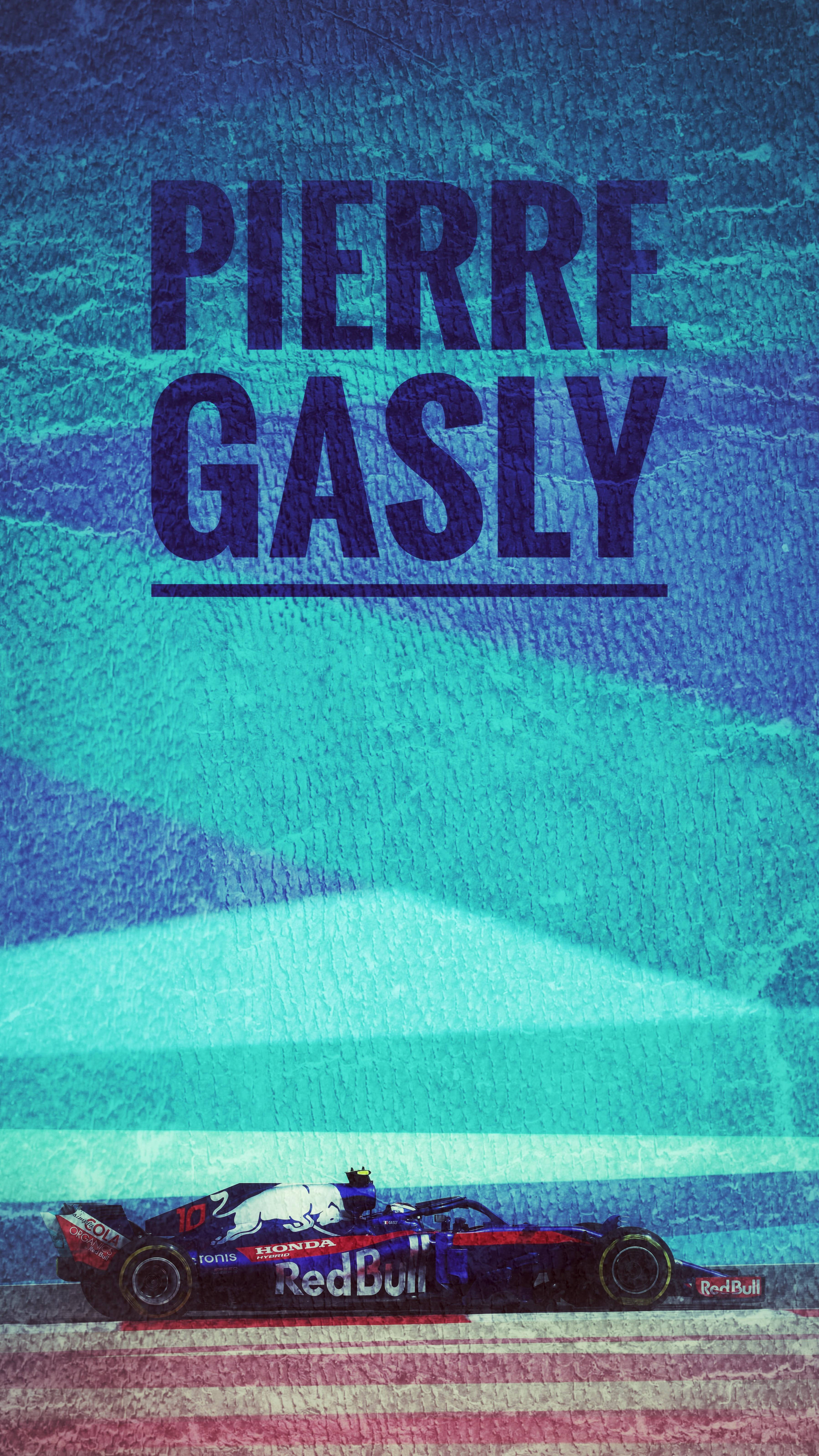 pierre gasly 桌布 壁紙 — 一輛帶有紅牛品牌標誌的風格化賽車，在帶有紋理的藍色和藍綠色背景上疾馳，下方是粗體文字 Pierre Gasly。