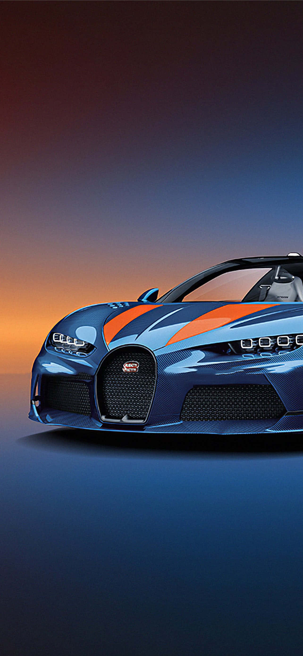 Bugatti Phone 桌布 壁紙 — 一輛時尚的藍色Bugatti超跑帶有橙色條紋，在漸變的日落天空下閃耀。