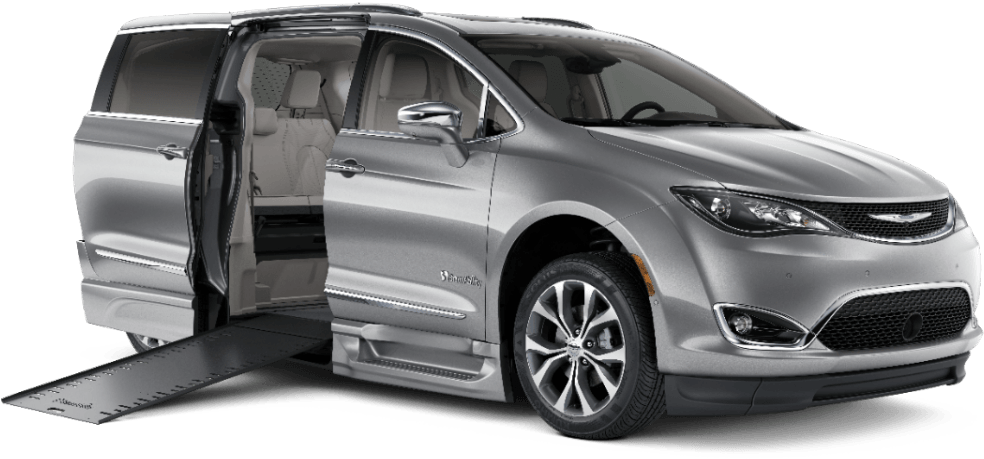 克萊斯勒 桌布 壁紙 — 一輛時尚的銀色Chrysler Pacifica小型貨車，側門打開，並伸出無障礙坡道，背景為黑色。