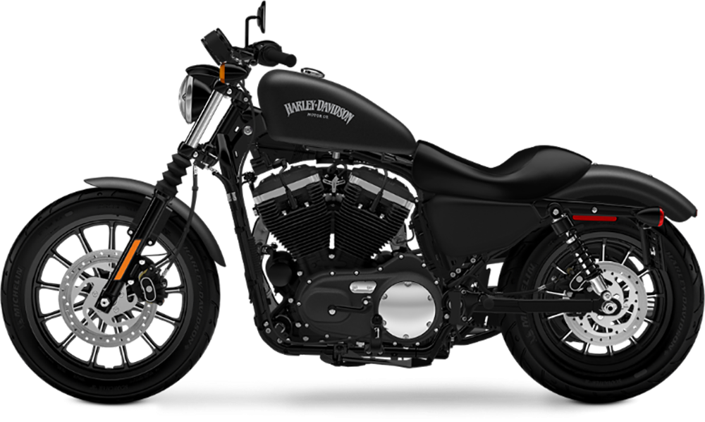 哈雷戴維森 桌布 壁紙 — 一輛時尚的黑色Harley-Davidson機車，帶有鍍鉻裝飾和碟式煞車，側面展示在條紋背景前。
