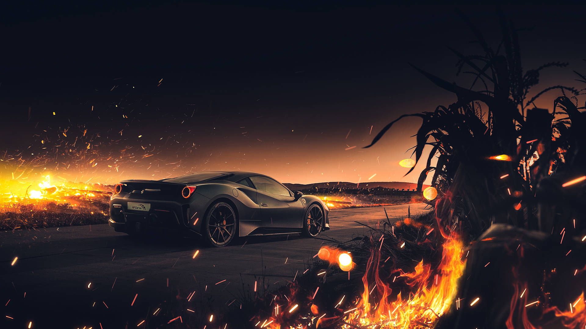 1920x1080 Ferrari 桌布 壁紙 — 一輛時尚的黑色跑車在黃昏時分穿過熾熱的沙漠，火花四濺，火焰舔舐著前景。