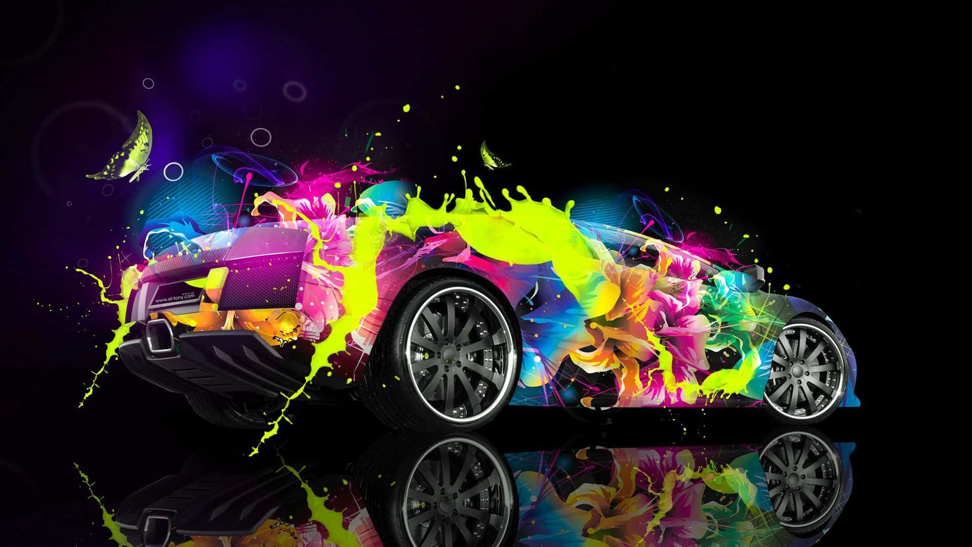 Car Design 桌布 壁紙 — 一輛時尚跑車在深色反光表面上爆發出鮮豔的霓虹顏料飛濺和發光花卉圖案。