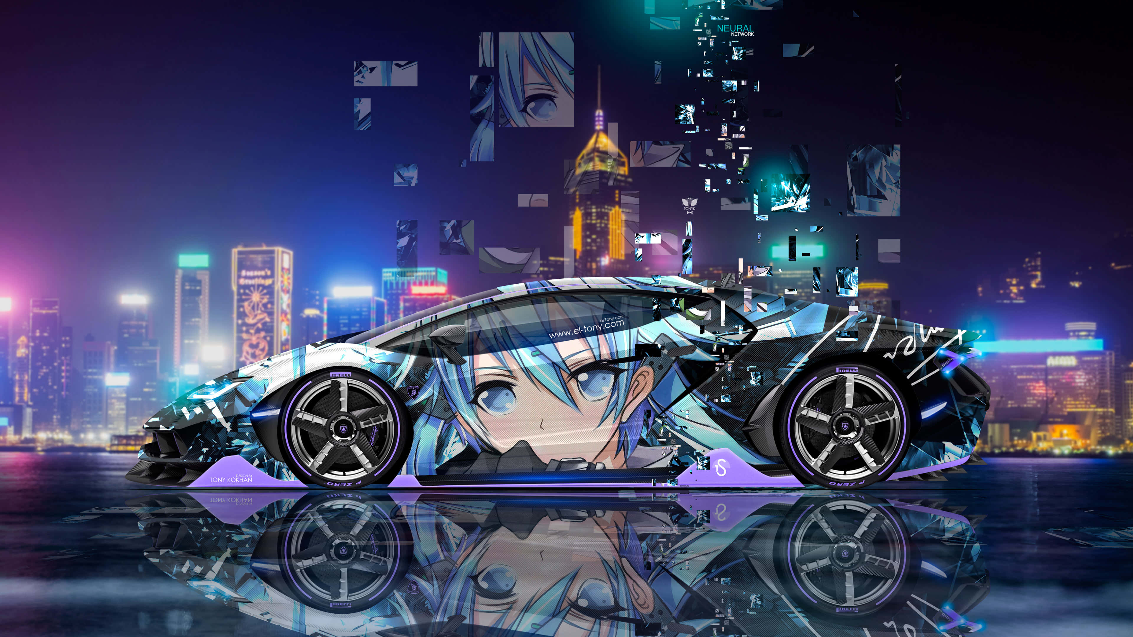 動漫車 桌布 壁紙 — 一輛未來風格的動漫車，車上有少女的臉龐，在霓虹燈光下閃耀，燈光映在濕漉漉的路面上。