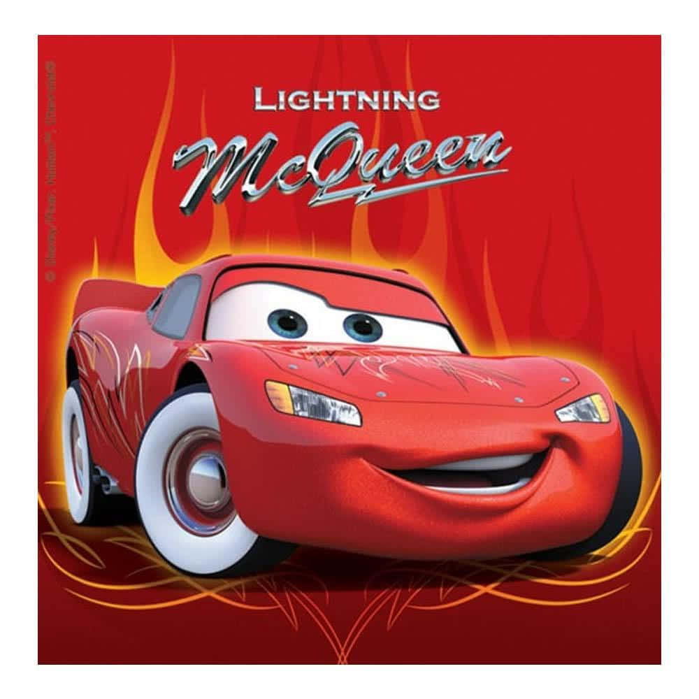 Lightning Mcqueen 桌布 壁紙 — 一輛歡快的紅色動畫賽車，帶有笑臉和火焰貼花，背景為火紅色。