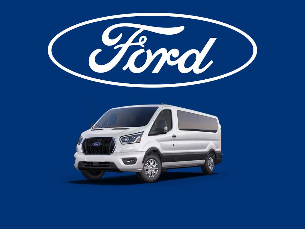 Ford Transit 桌布 壁紙 — 一輛白色福特 Transit 客貨車居中位於標誌性的福特橢圓形標誌下方，背景為純藍色。