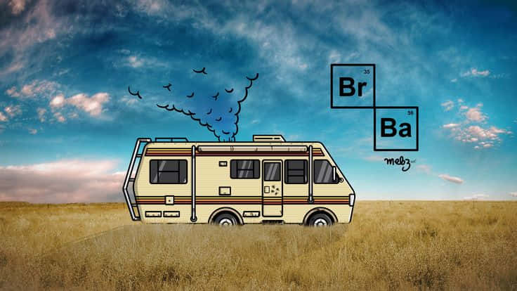 Breaking bad 壁紙 — 一輛米色復古露營車停在金色田野中，藍天下有卡通鳥和元素週期表元素Br和Ba漂浮在附近。