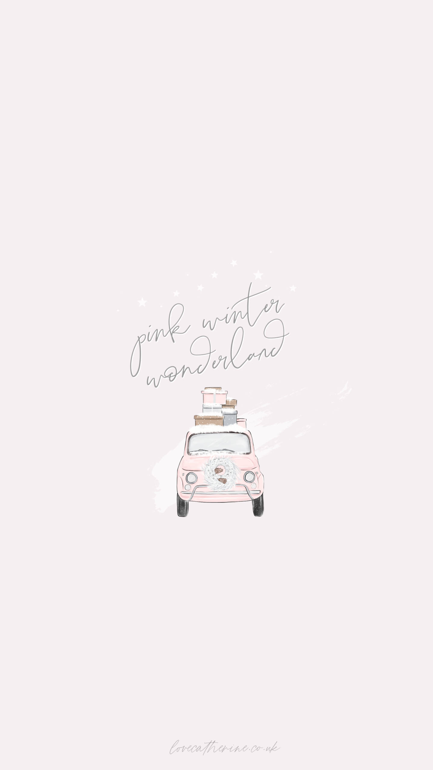 Cute Winter iPhone 桌布 壁紙 — 一輛粉紅色復古車頂載行李，在簡約冬日仙境中行駛，下方有柔和手寫文字。