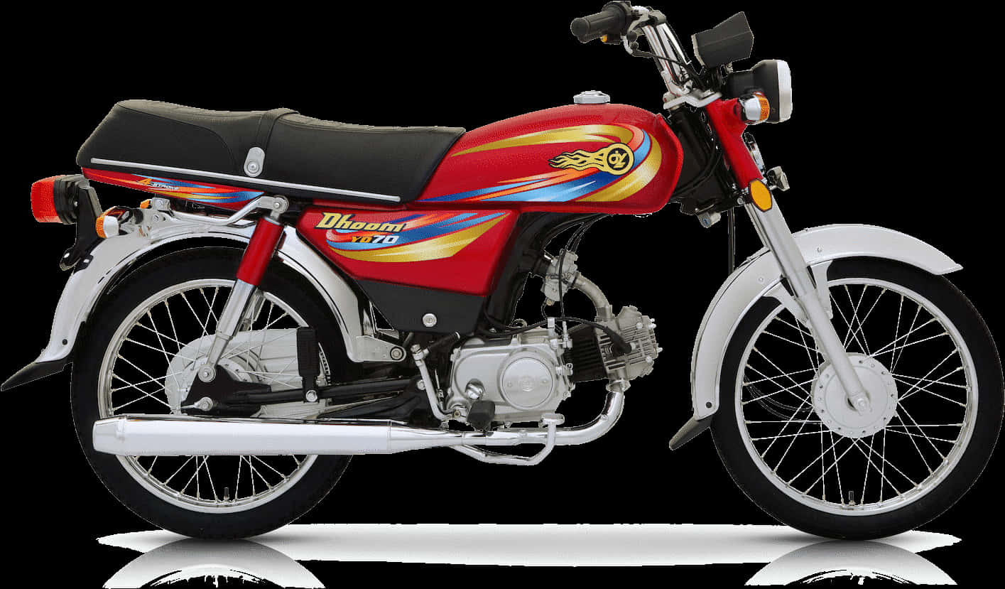 腳踏車 桌布 壁紙 — 一輛紅白相間、帶有火焰貼花和 'Dhoom 1970' 品牌的摩托車，在黑色背景下的攝影棚燈光中展示。