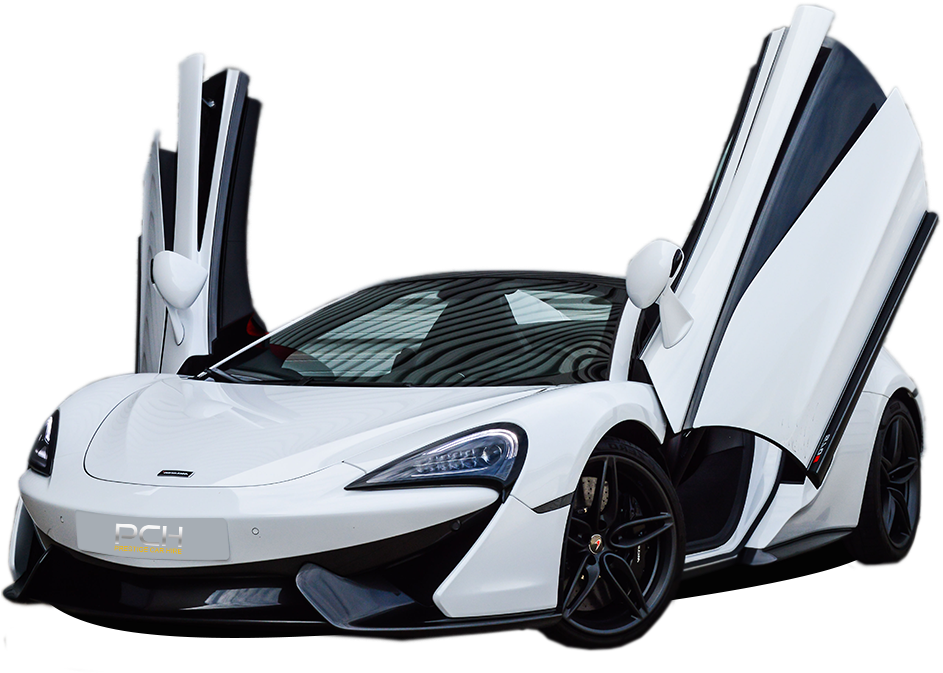 麥拉倫 桌布 壁紙 — 一輛純白色的McLaren跑車，鷗翼門打開，襯托著純黑色的背景。