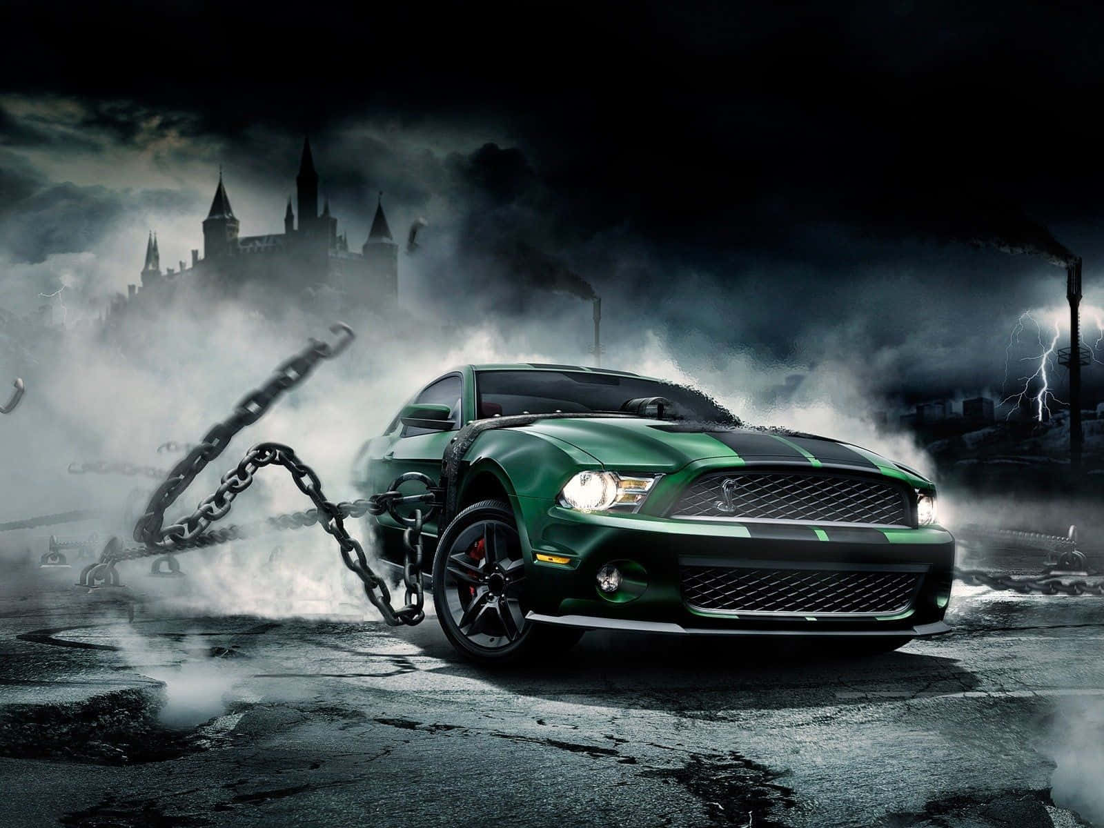 跑車 桌布 壁紙 — 一輛綠色Shelby Mustang在暴風雨之夜衝破鎖鏈，哥德式城堡在迷霧中若隱若現。