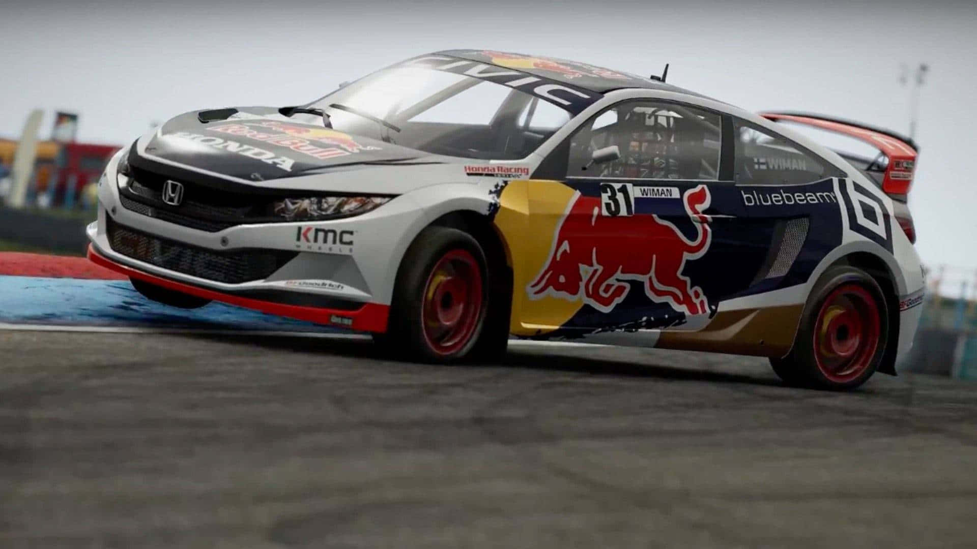 HD Project Cars 2 桌布 壁紙 — 一輛編號31的紅牛本田賽車在多雲天空下的濕滑賽道上高速過彎。